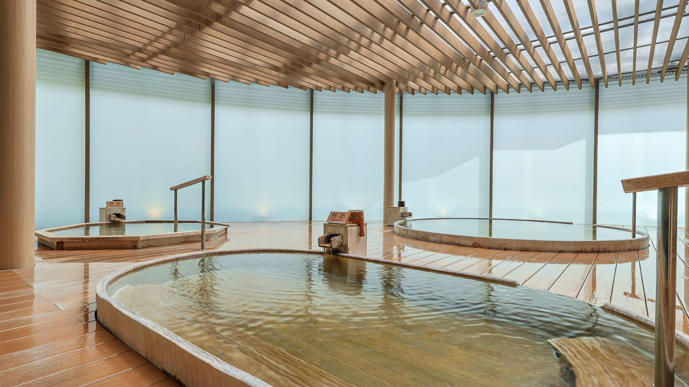 Large communal bath in the building: Shinwa-no-Yu: semi-open-air bath