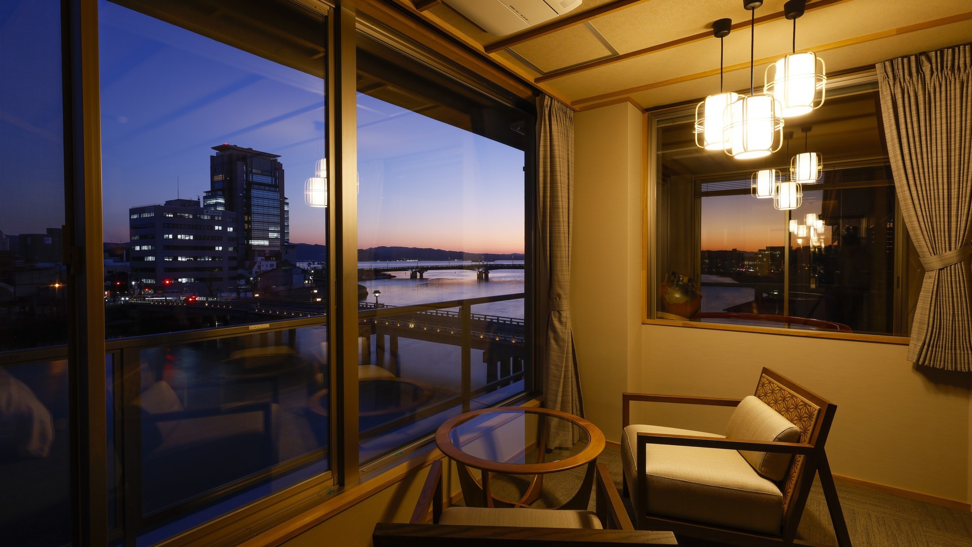 4th floor twin room with fine view bath / example