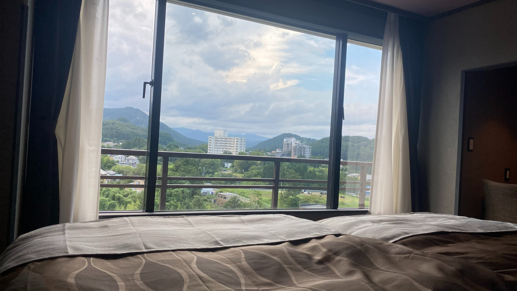 Corner room with a view (example)