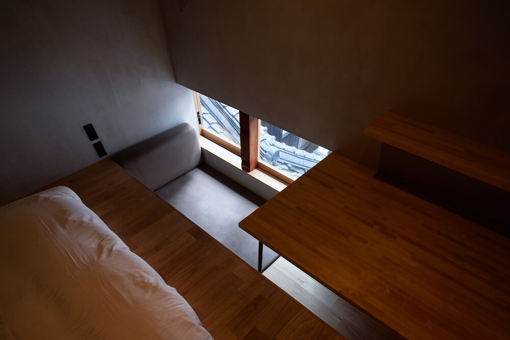 Kamar Double [Gedung Utama] Kamar Double Standar/Pemandangan Gang (Kamar 214)