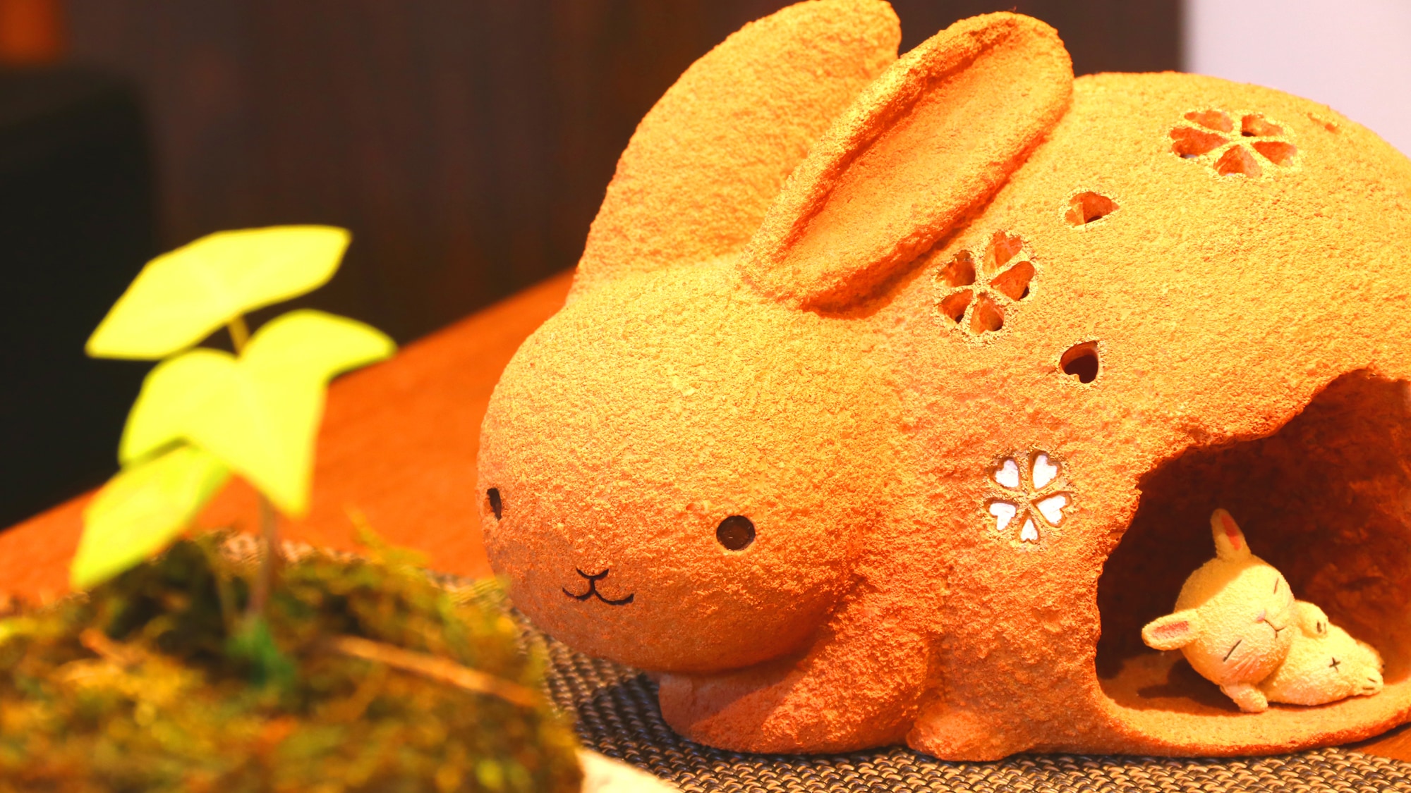 There are lots of rabbits in the building (^^♪