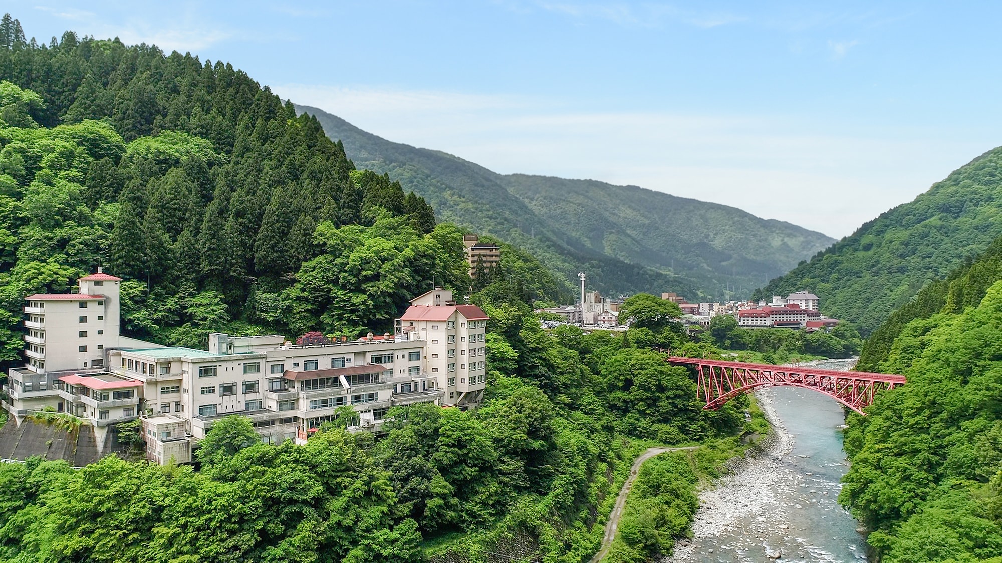 [外觀] 距離宇奈月溫泉街稍遠，可以在這裡度過一段平靜的時光。