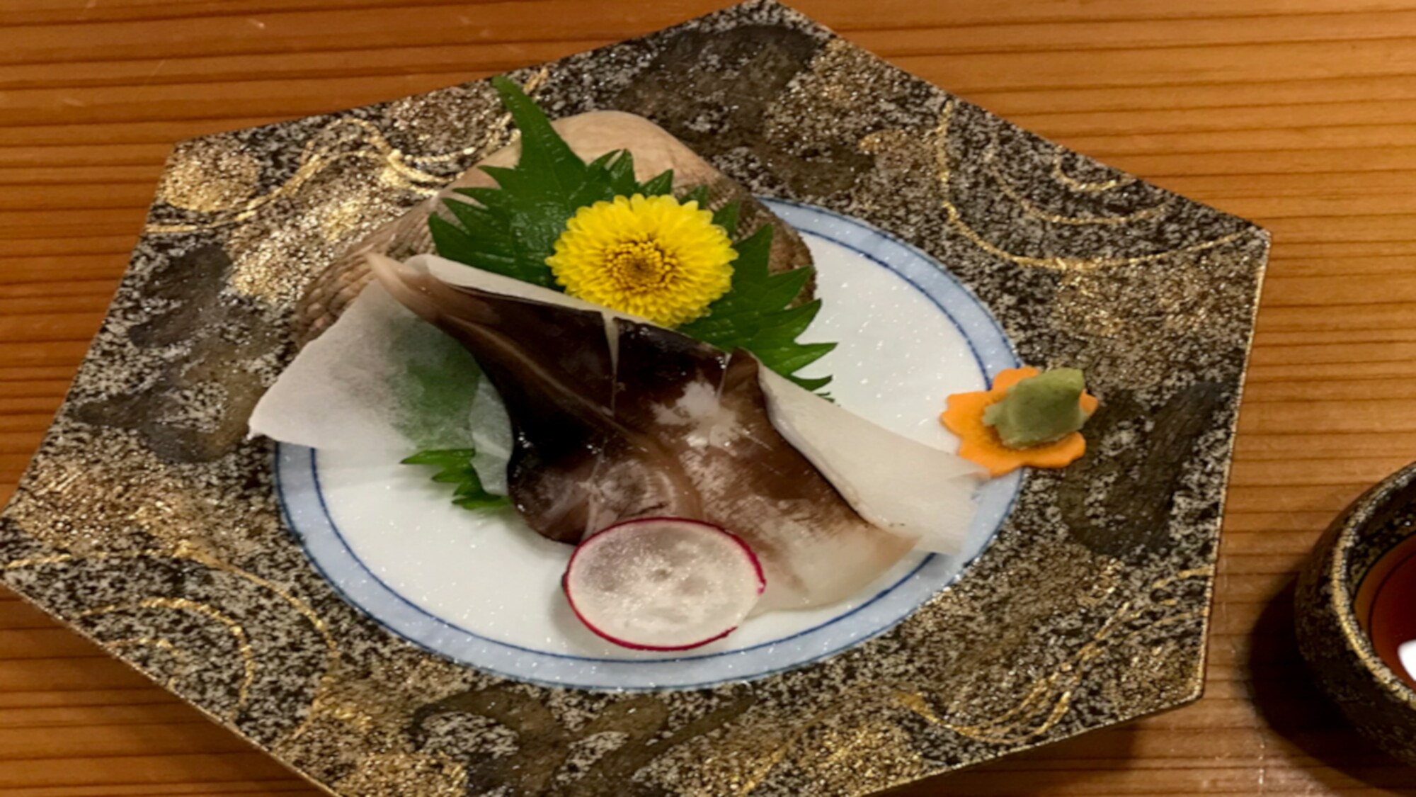 大号鸡壳配生鱼片♪