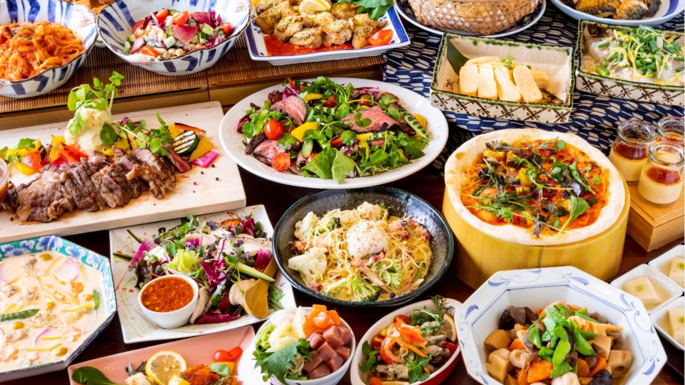A luxurious buffet with a mix of Japanese and Western cuisine♪