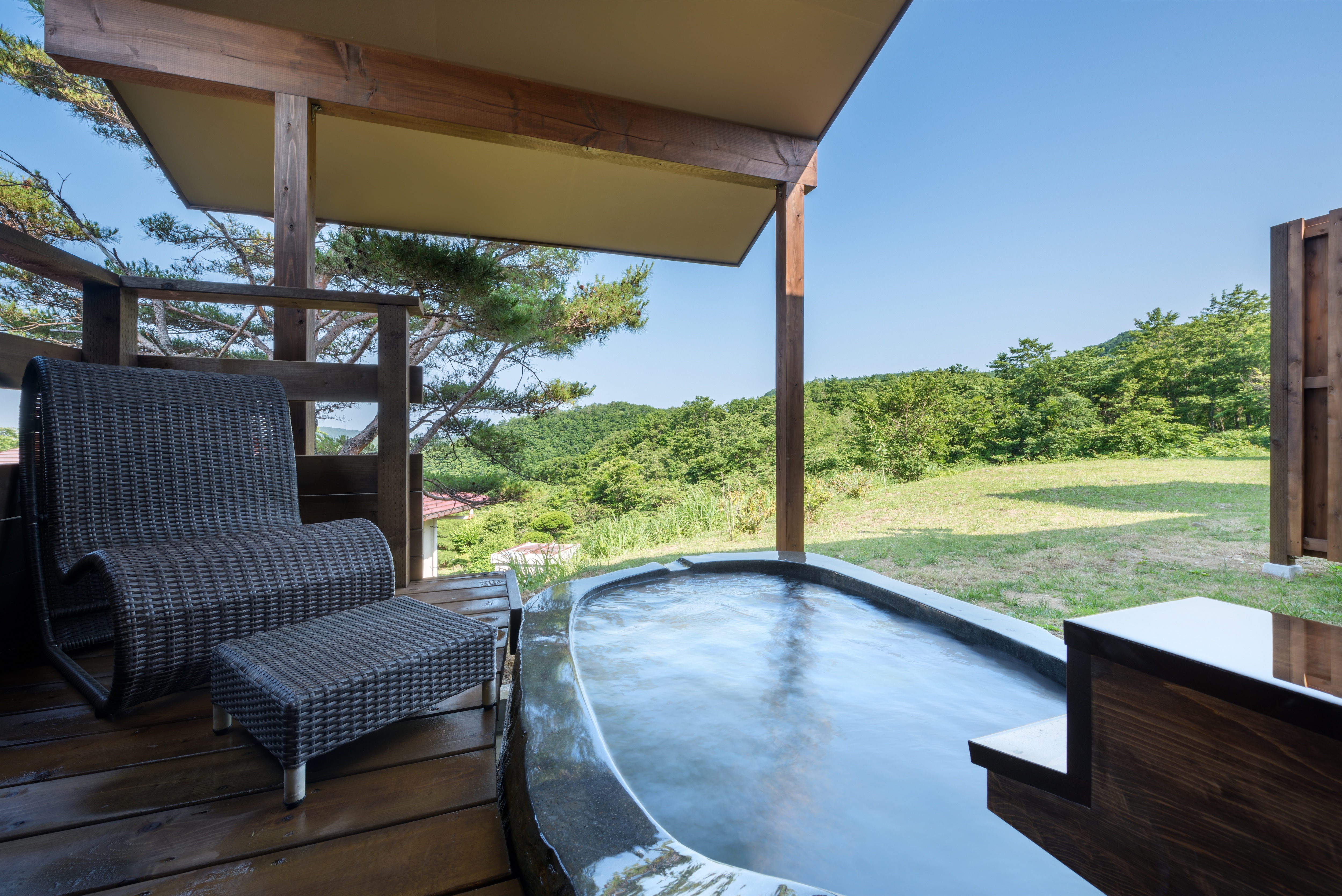 Goishi guest room open-air bath (outdoors)