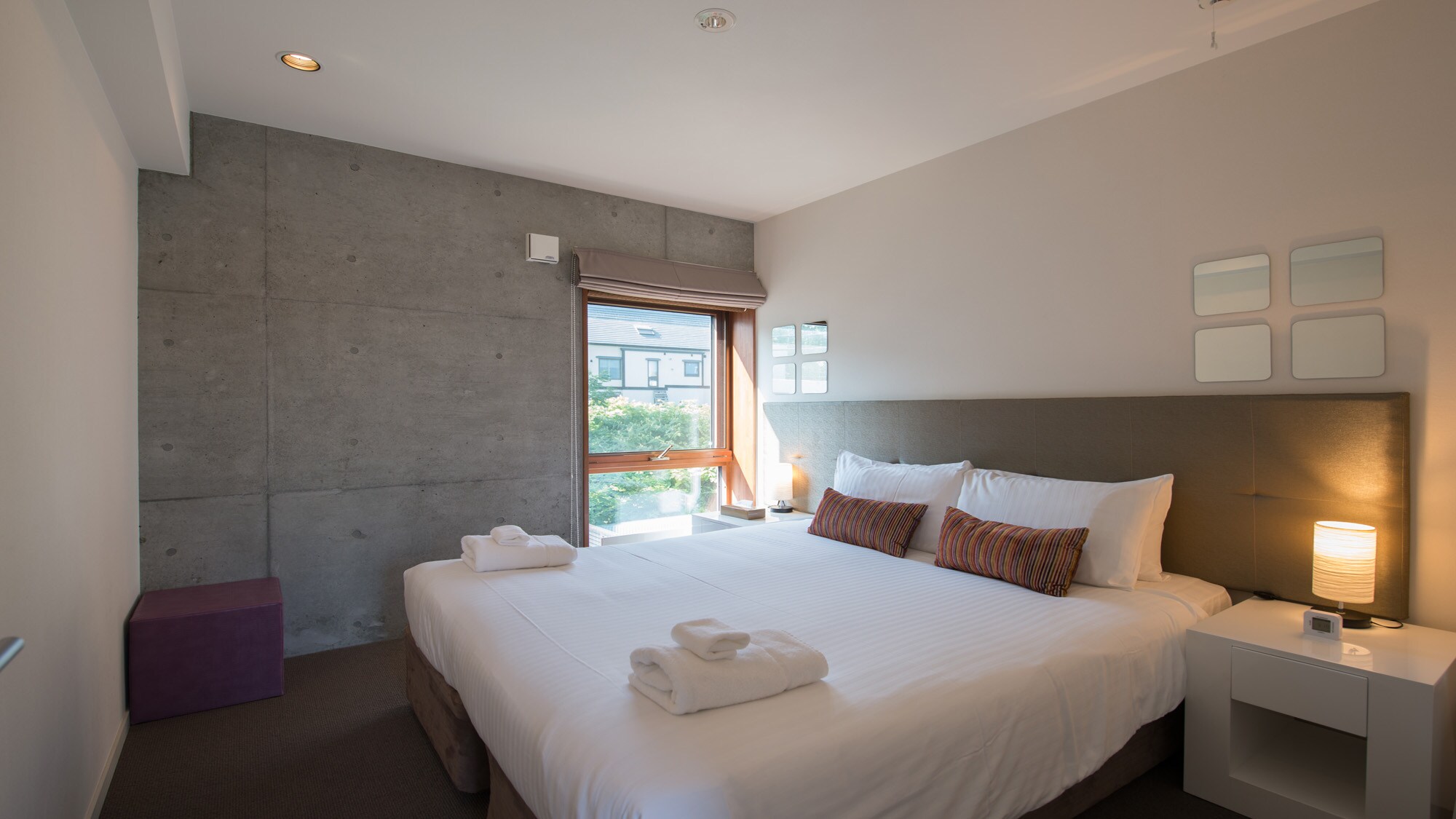 Bedroom (choice of twin or double)