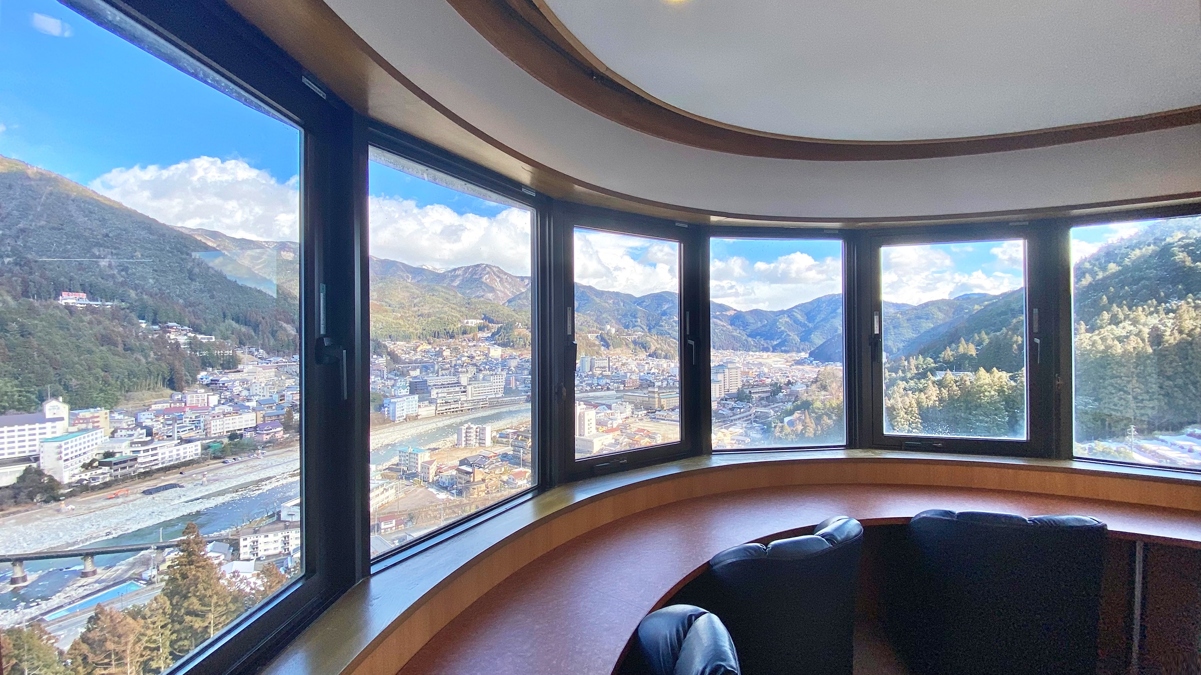 [Room] Royal Maisonette Suite (15th floor Imperial) City view counter