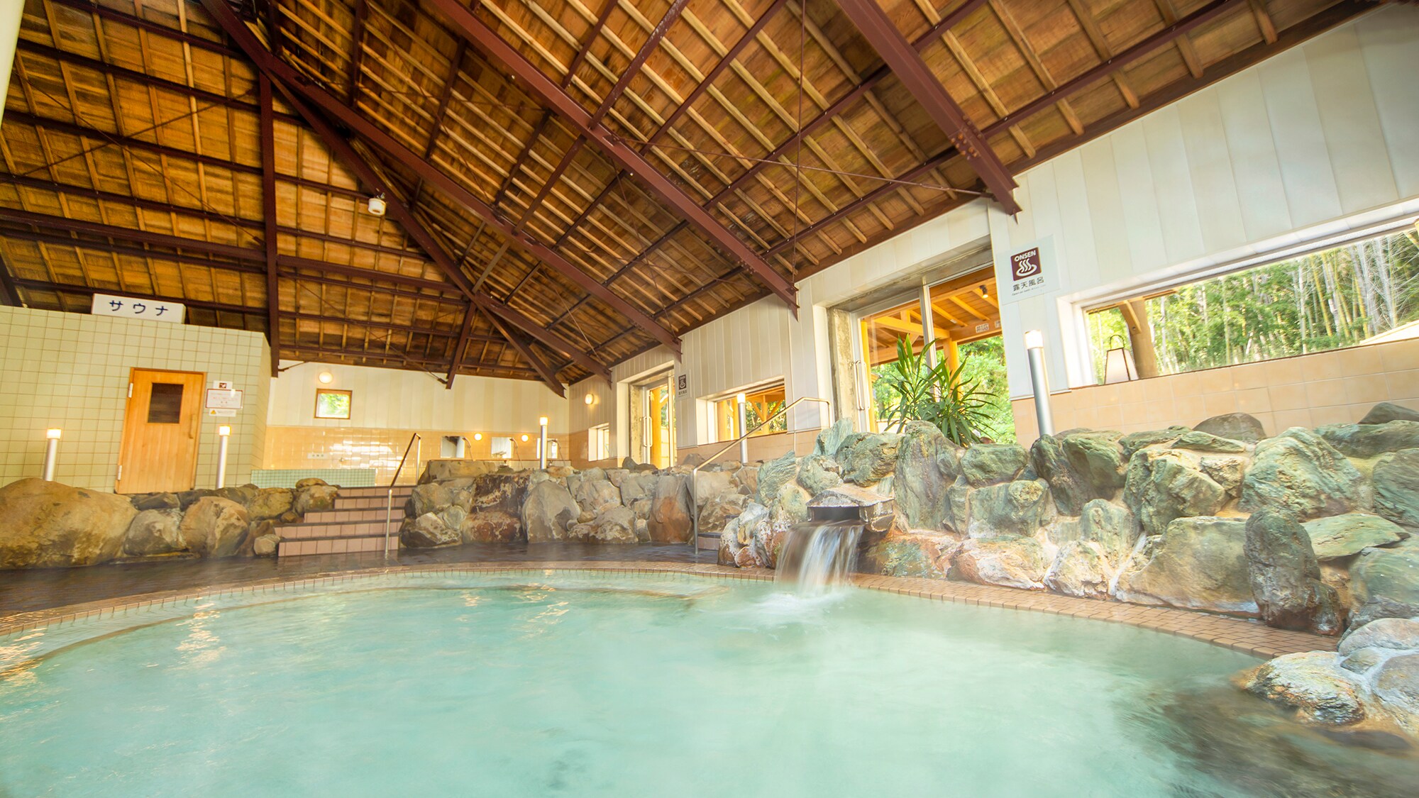 Large public bath (men and women alternate use)