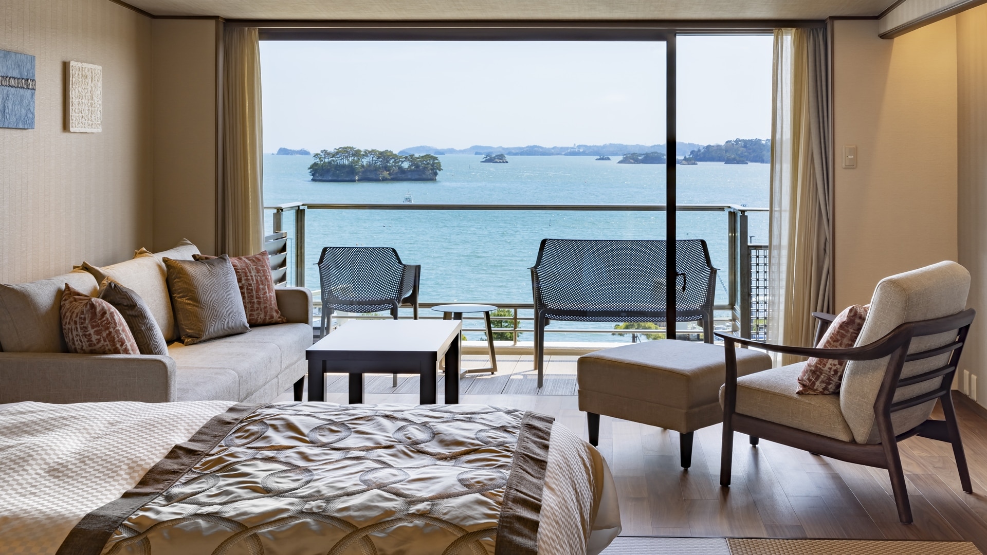Premium Center Wing: Rooms with natural hot spring open-air baths - 14