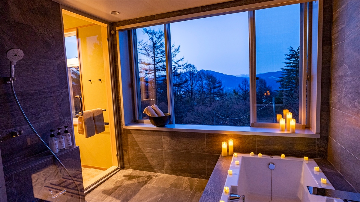 A guest room with an open-air bath (semi-open-air bath) ★ A spectacular view from MOKUREN