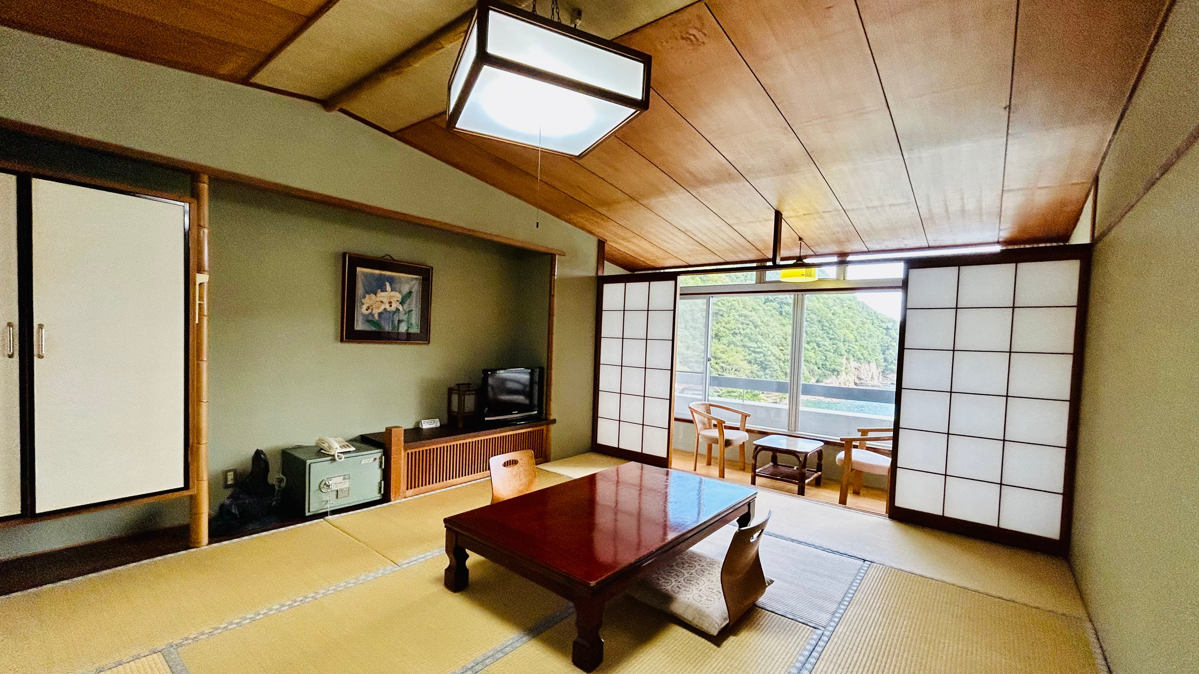 【西館】和室（8畳または10畳）