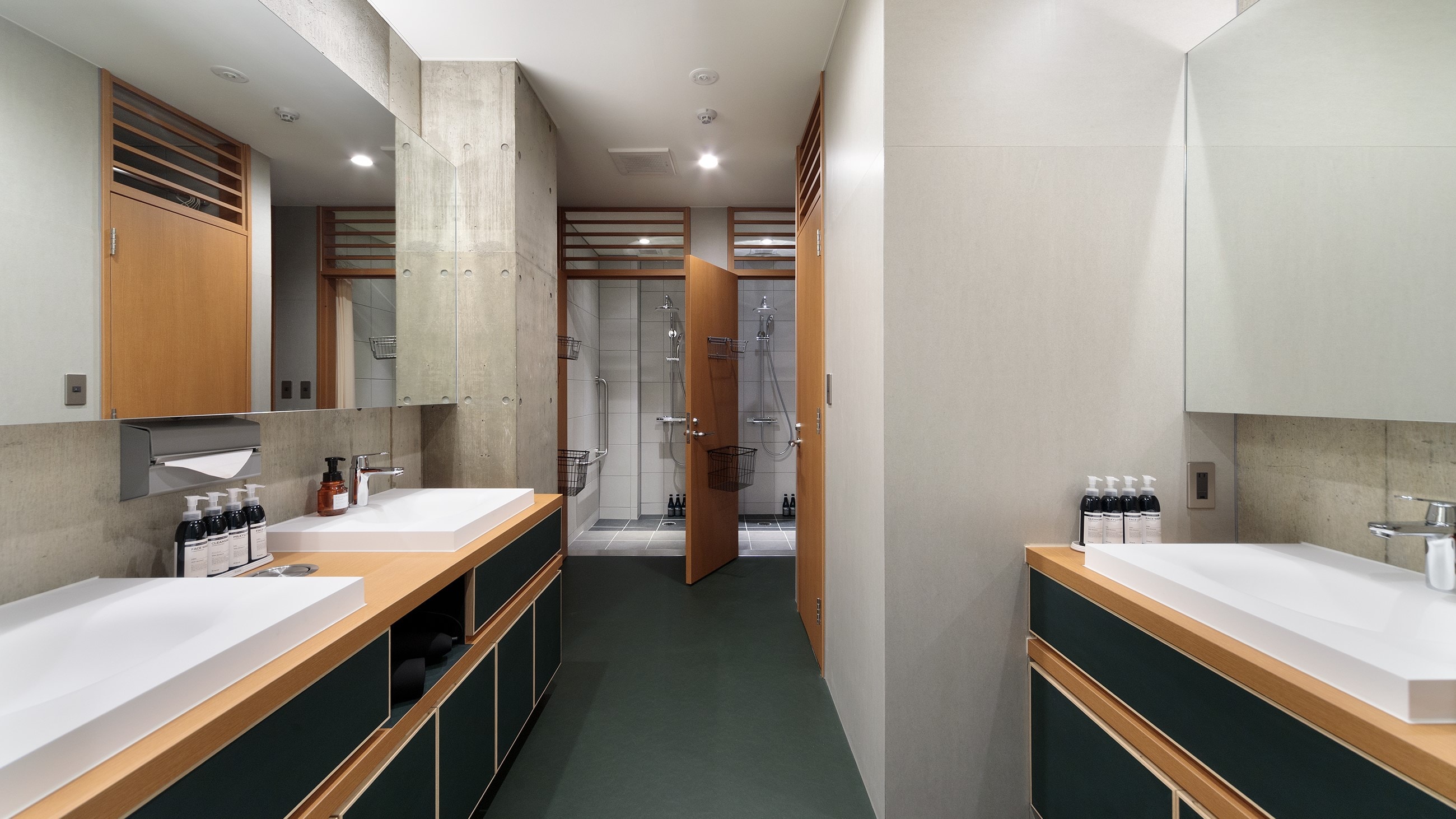 ■ Shared shower