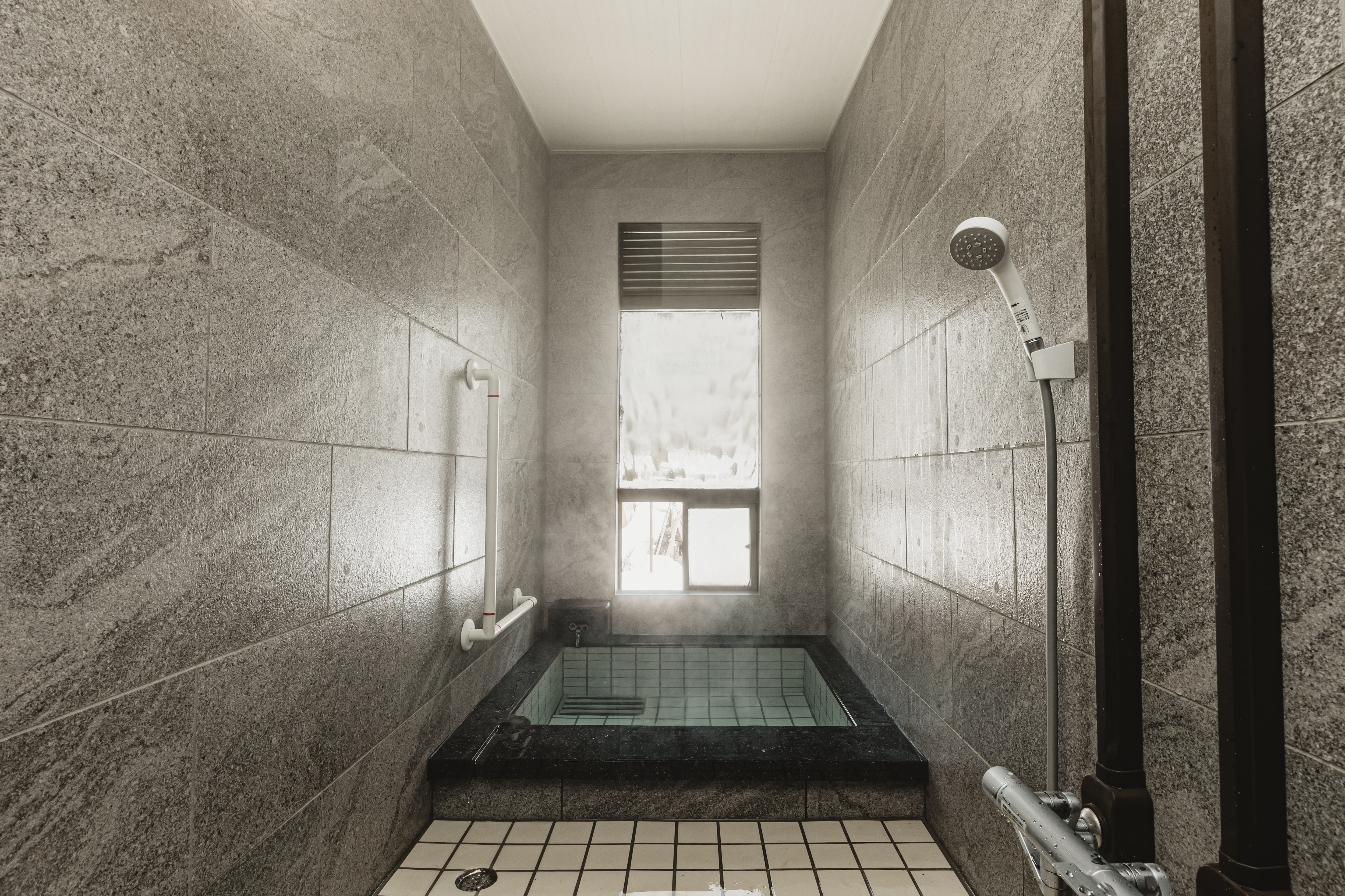 [Annex Azumaen] 室内浴池