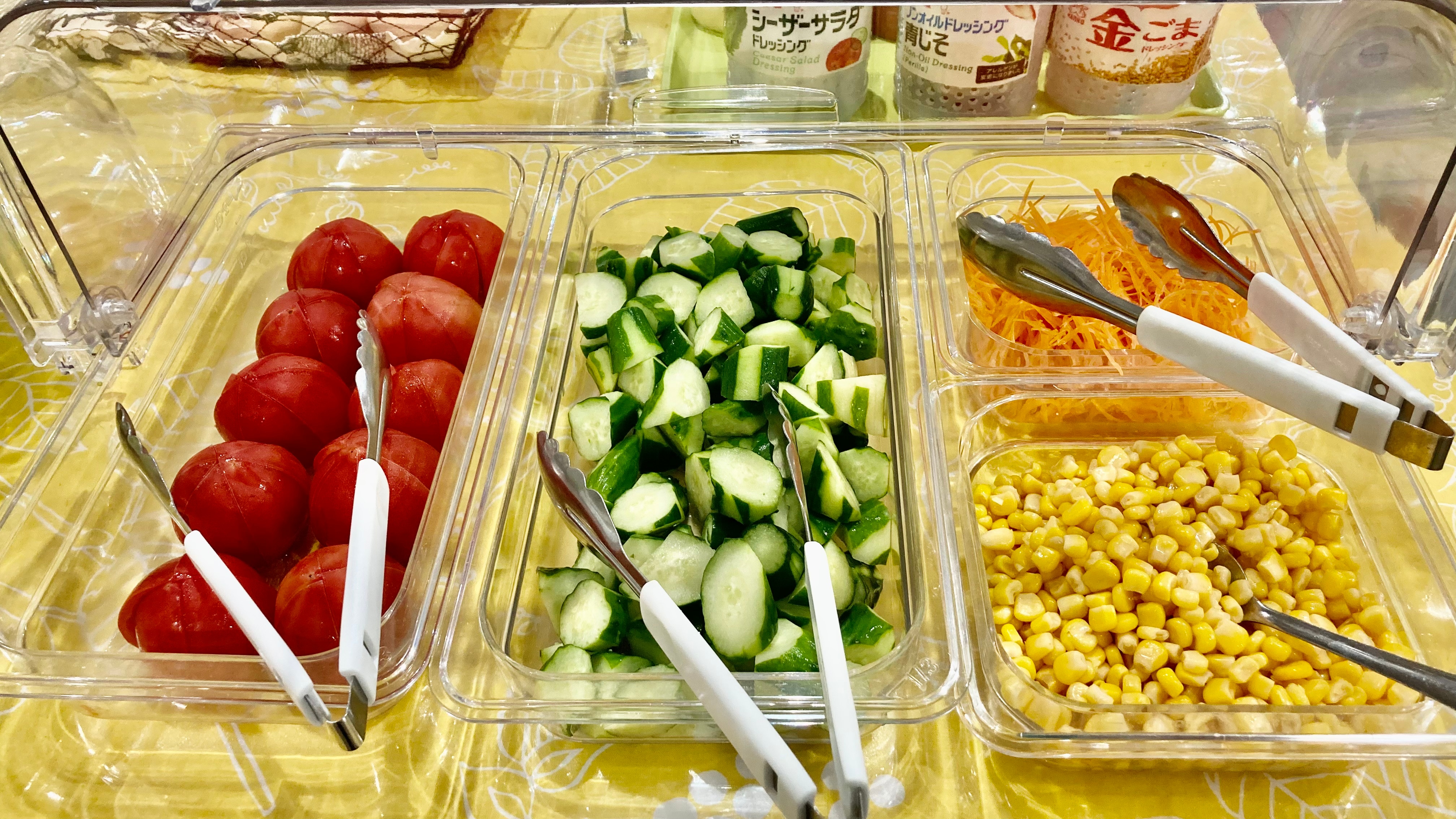 Vegetable salad bar