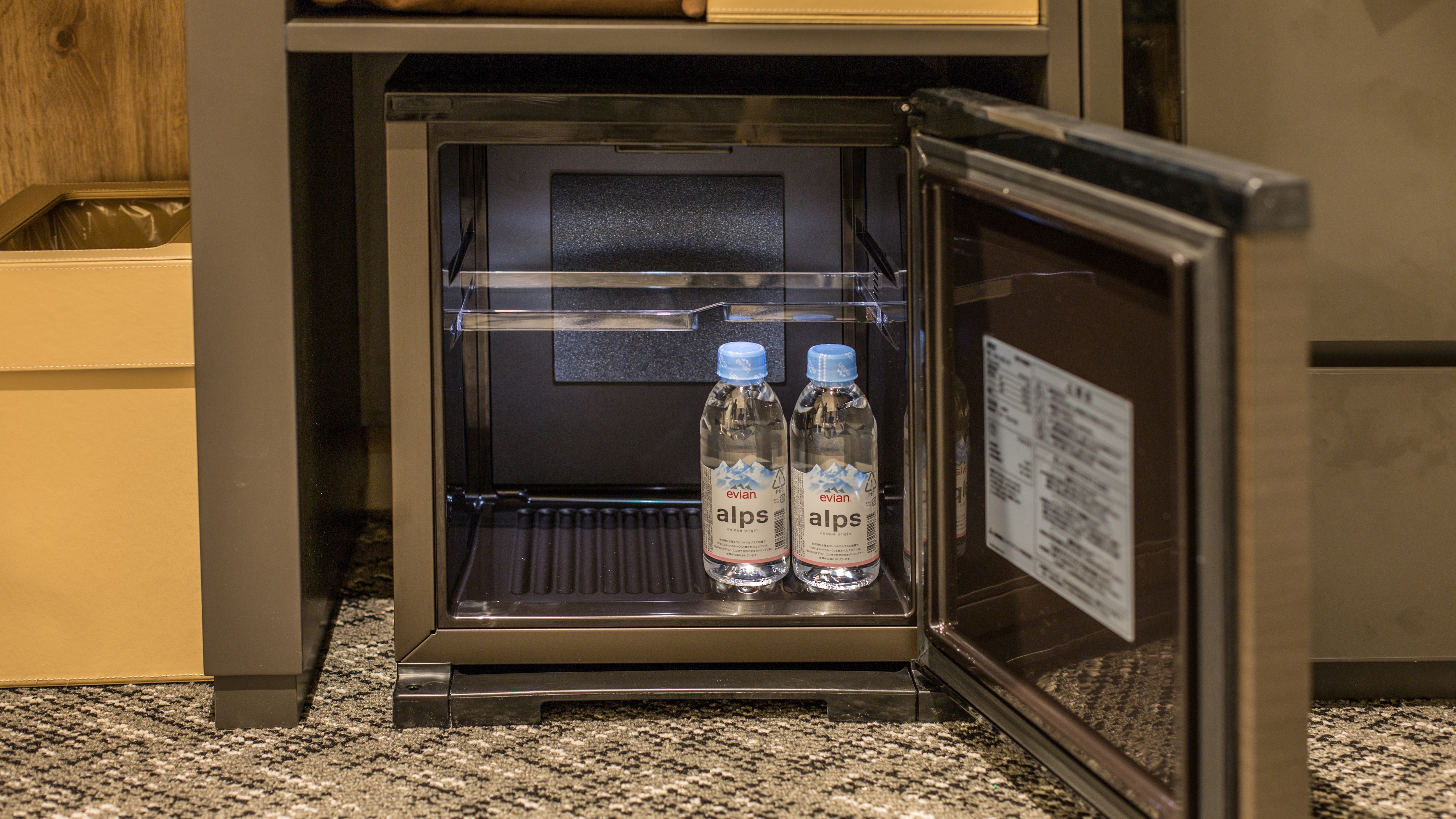 [All rooms] Mineral water in the refrigerator (one bottle per person) *This may not be available depending on the plan.
