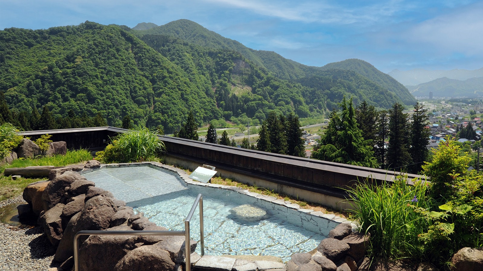 Open-air observation bath (spring/summer)