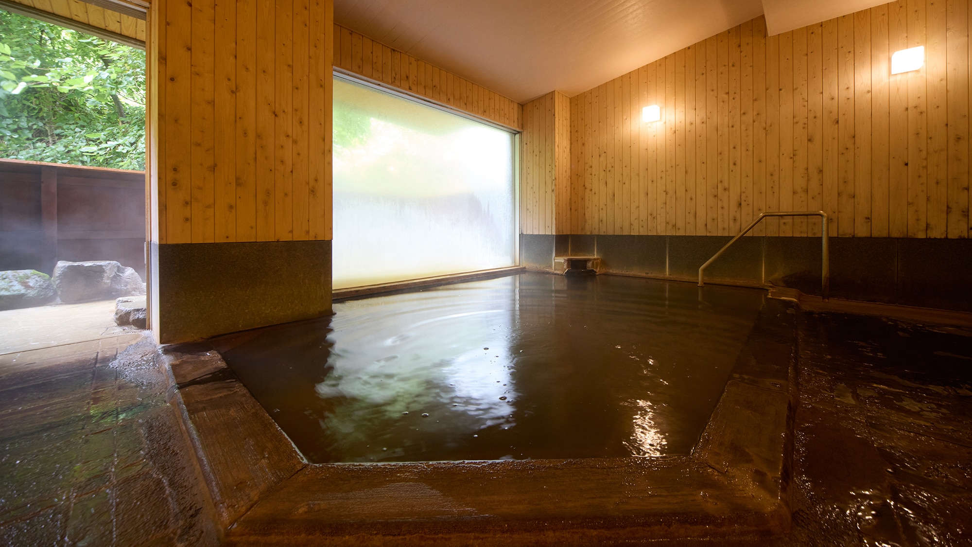 Indoor bath "Kamenoko" (men's bath)