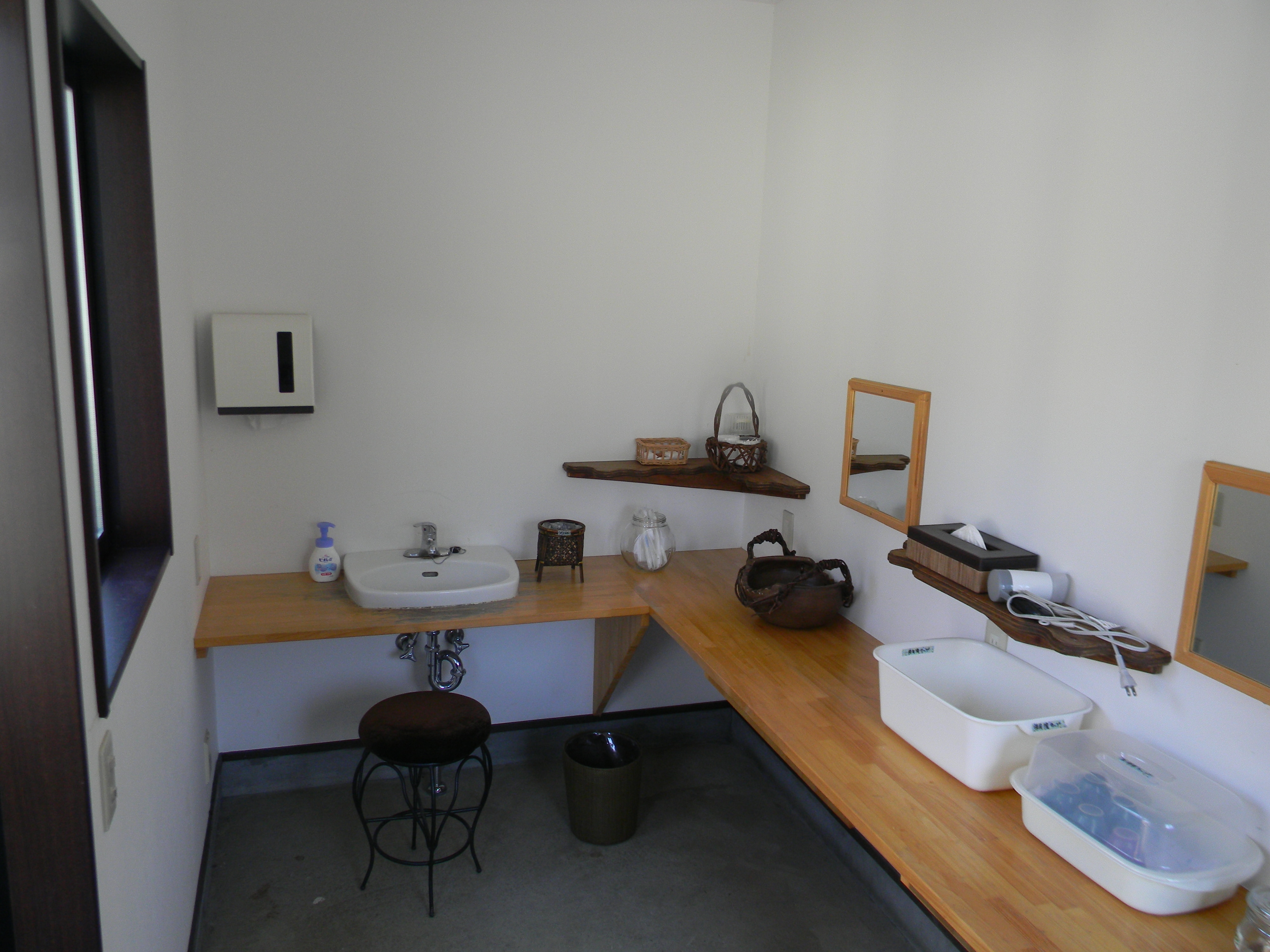 powder room