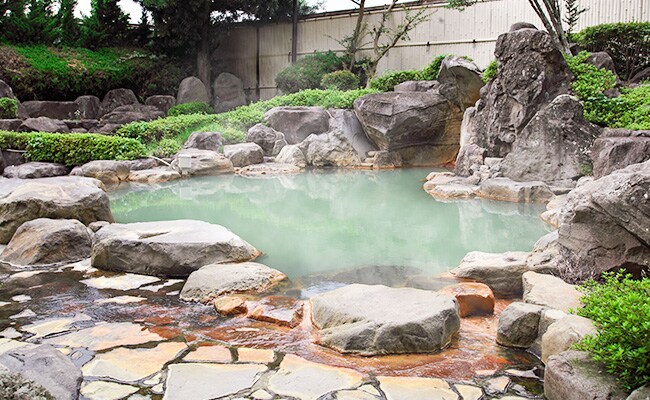 Large communal bath and open-air bath