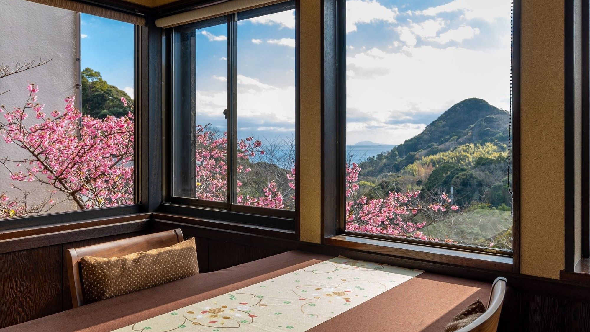 [Restaurant Hanamitsuki] Guests staying at Ishikusuhana and Hydrangea will have a meal here.