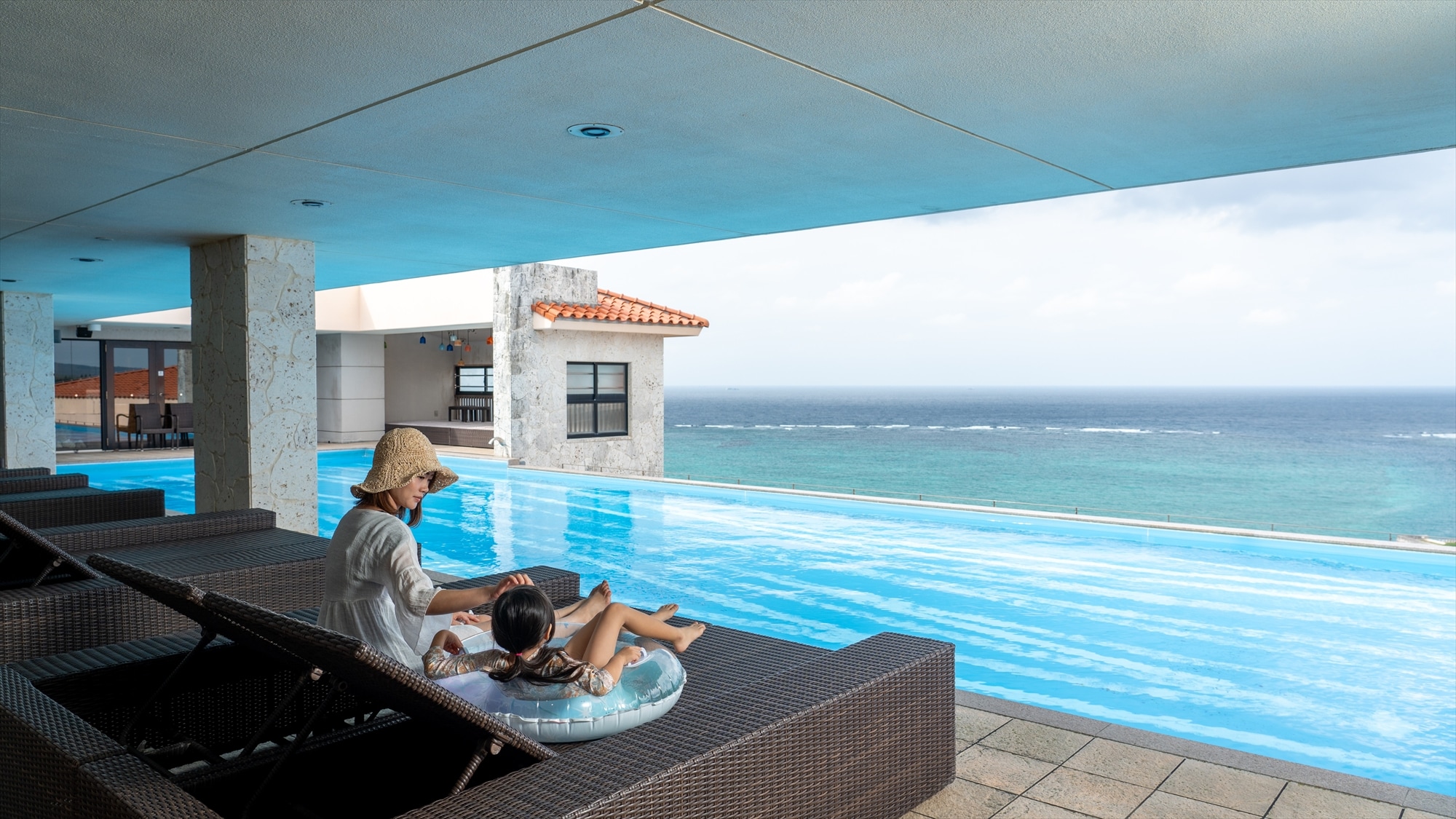 [Tòa nhà phụ, tầng 12, hồ bơi vô cực] Điểm hấp dẫn của Kafuu Resort là bạn có thể tận hưởng mà không cần phải ra ngoài tham quan