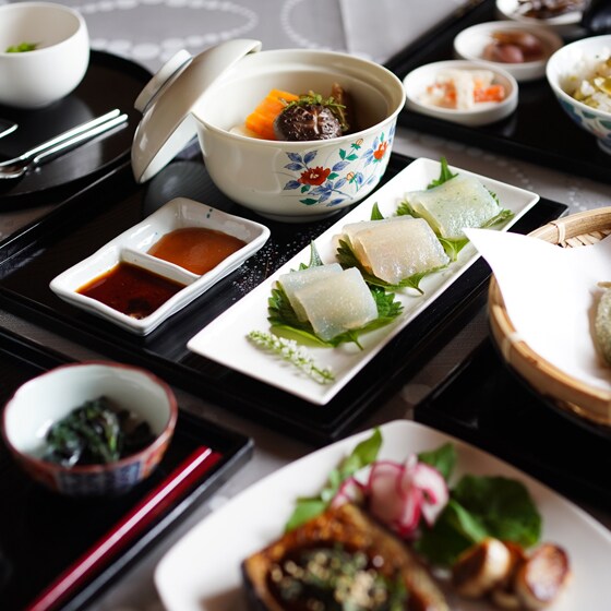 Buddhist cuisine prepared by Bomori