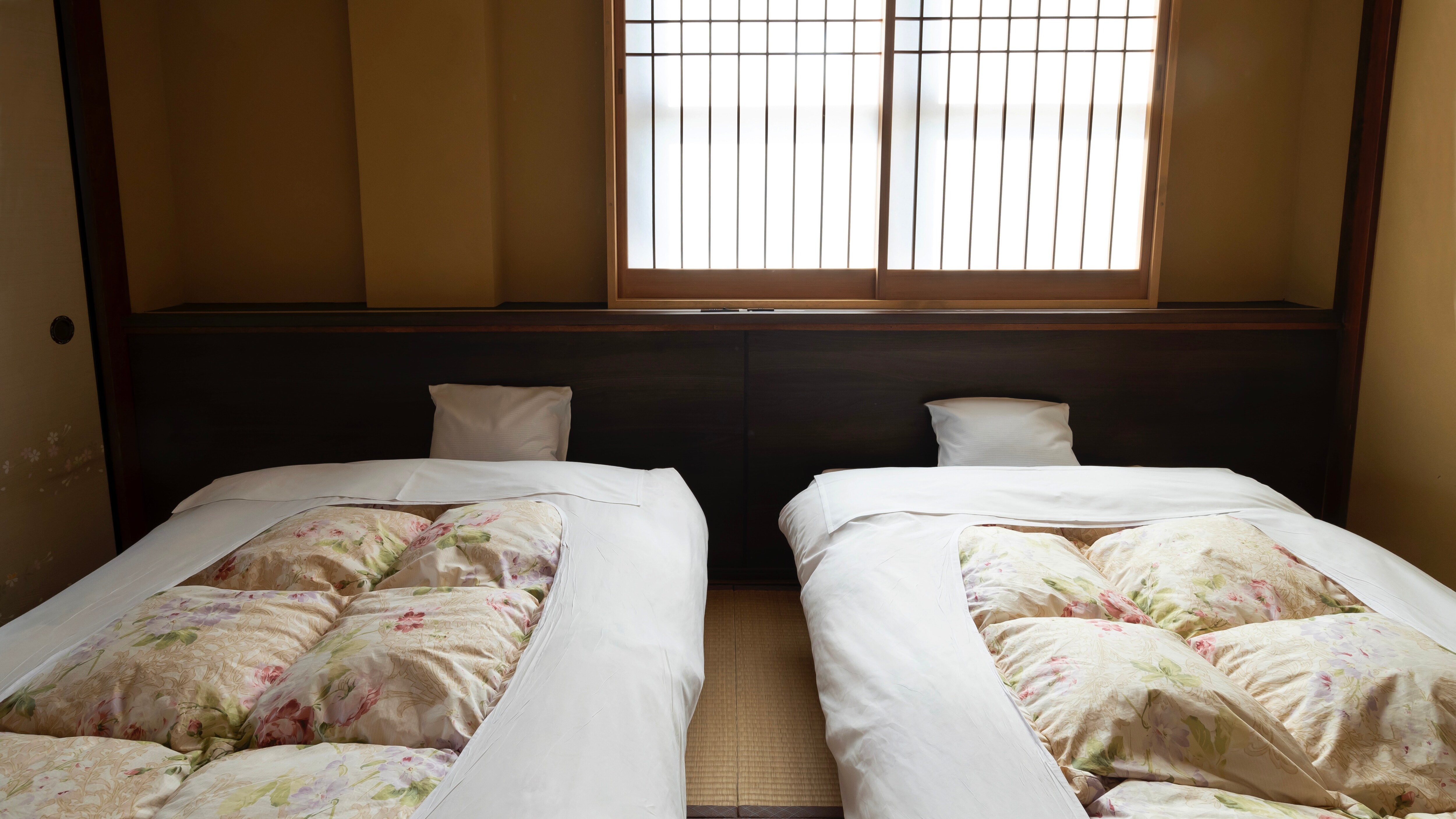 16 tatami mat Japanese style bedroom - A bedroom where you can spend your time relaxing.