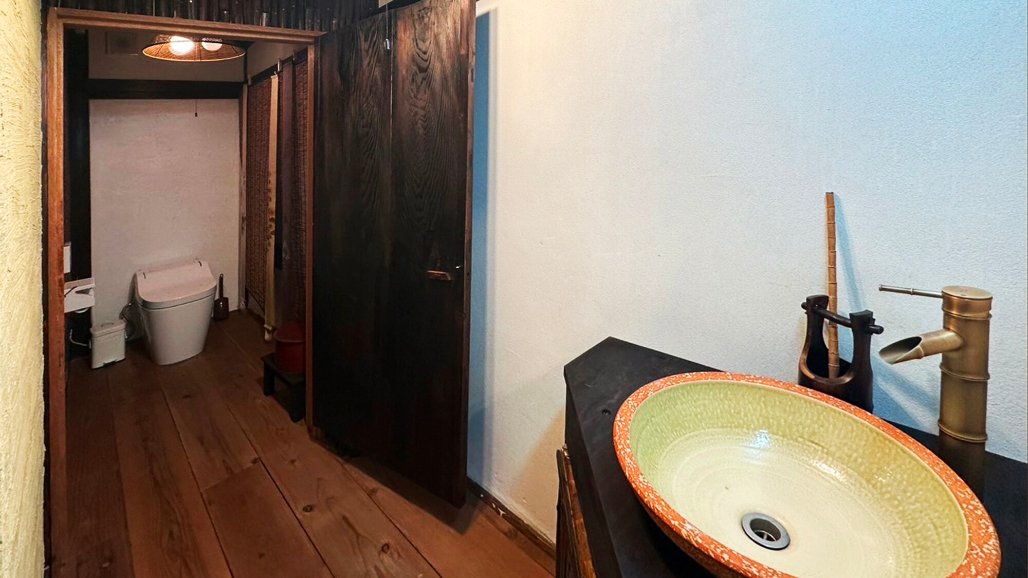 [Main house] Restroom