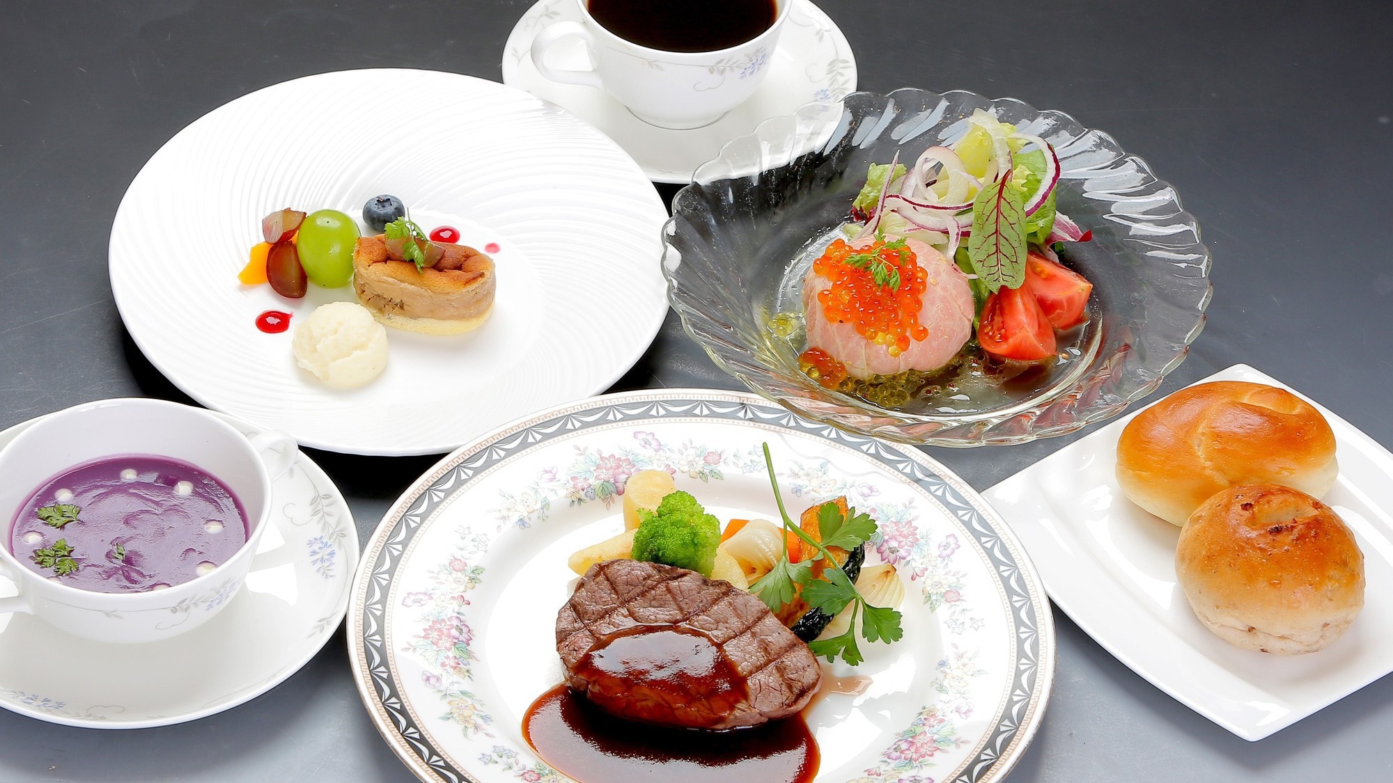 An example of a dinner course