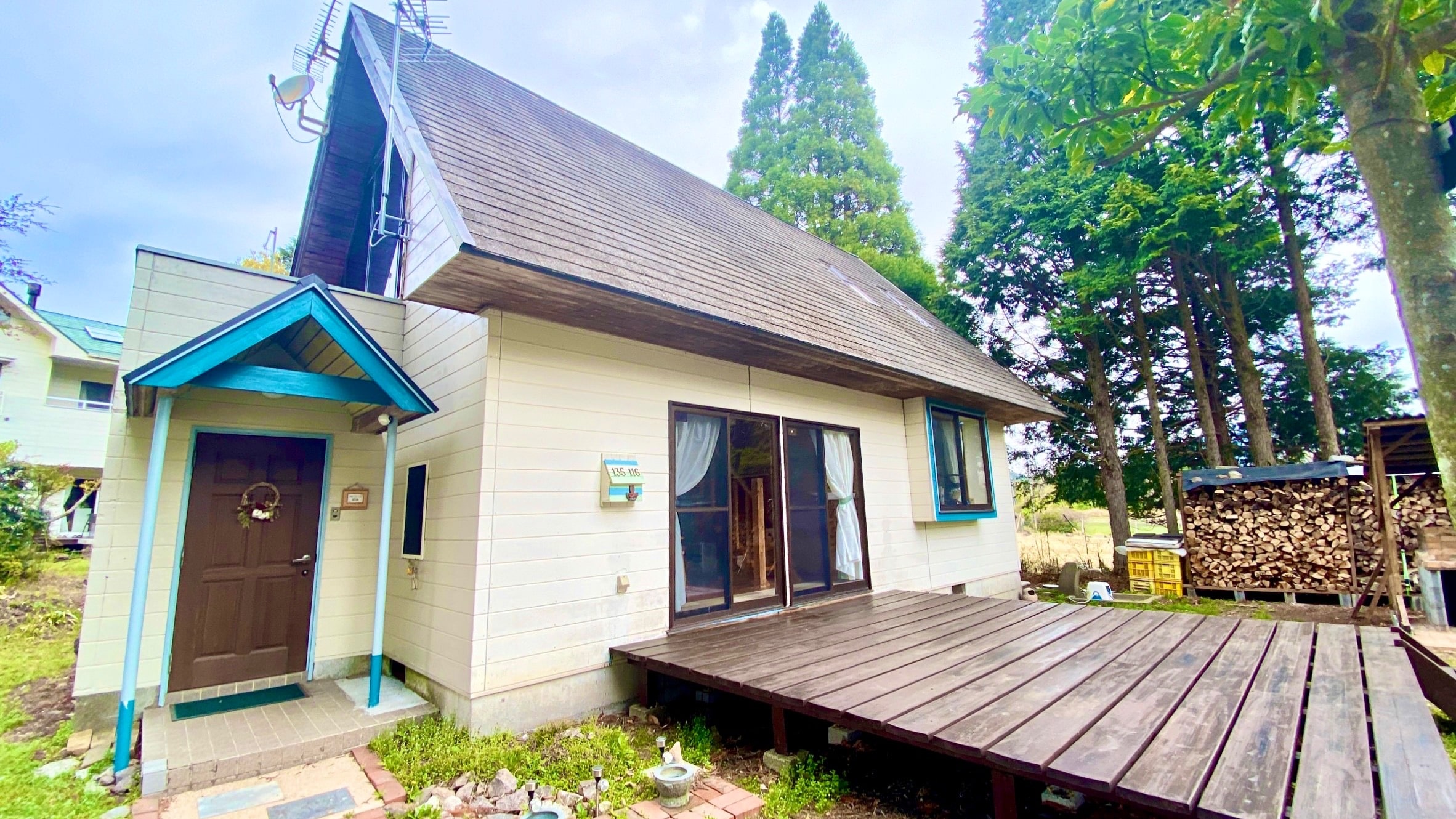 Indoors | Please enjoy your stay in this rental villa, which is only available to one group per day.