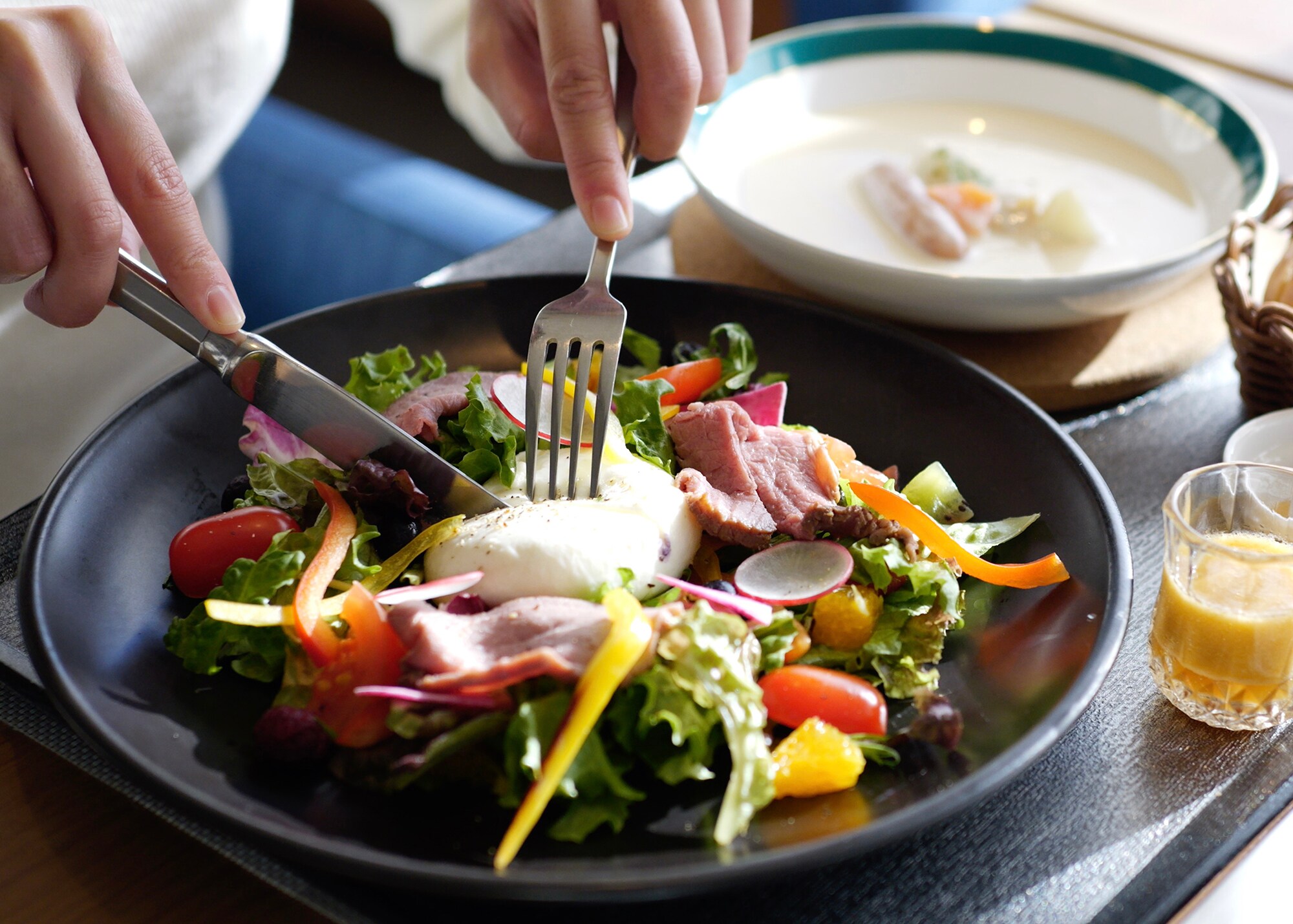 Sarapan: Salad keju Burrata