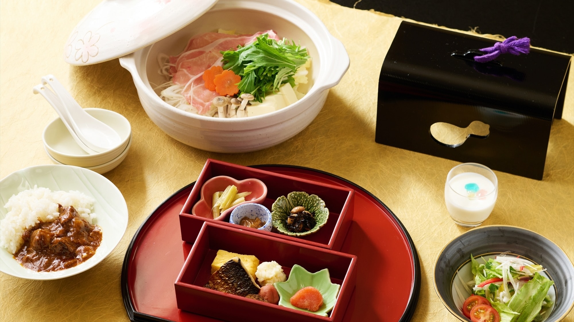 ■早餐示例｜《半自助餐》秋田名牌牛肉“锦牛”的早间咖喱※　※锅为两人份