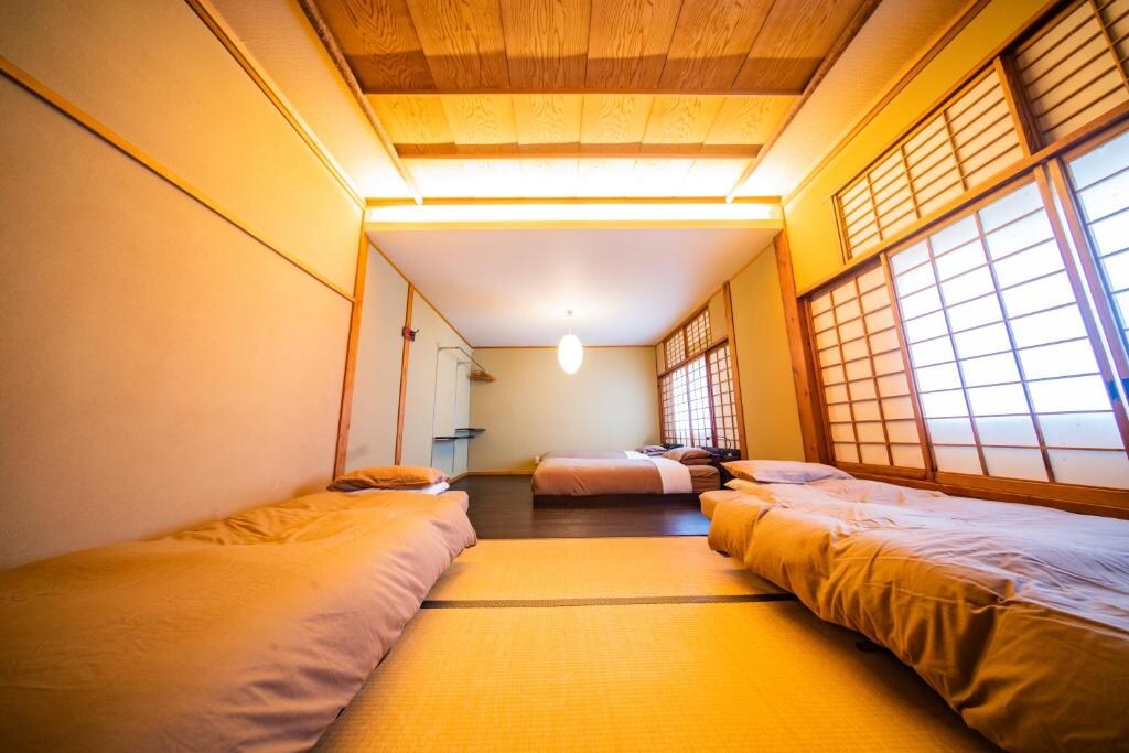 Deluxe Family Suite (4 people)