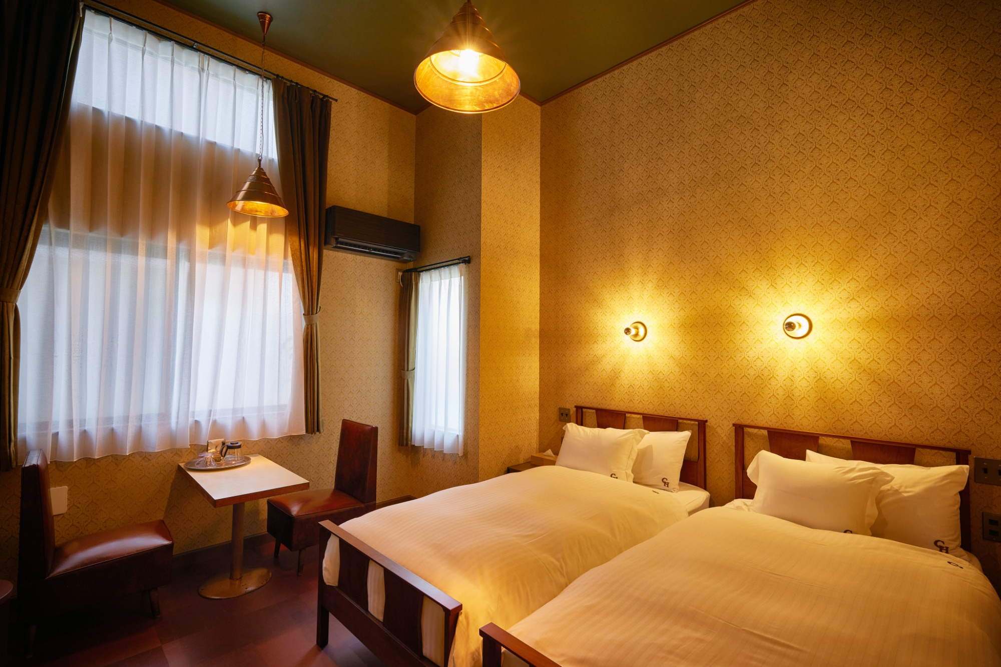 The most popular among women. A specially designed room with a coffee shop theme.