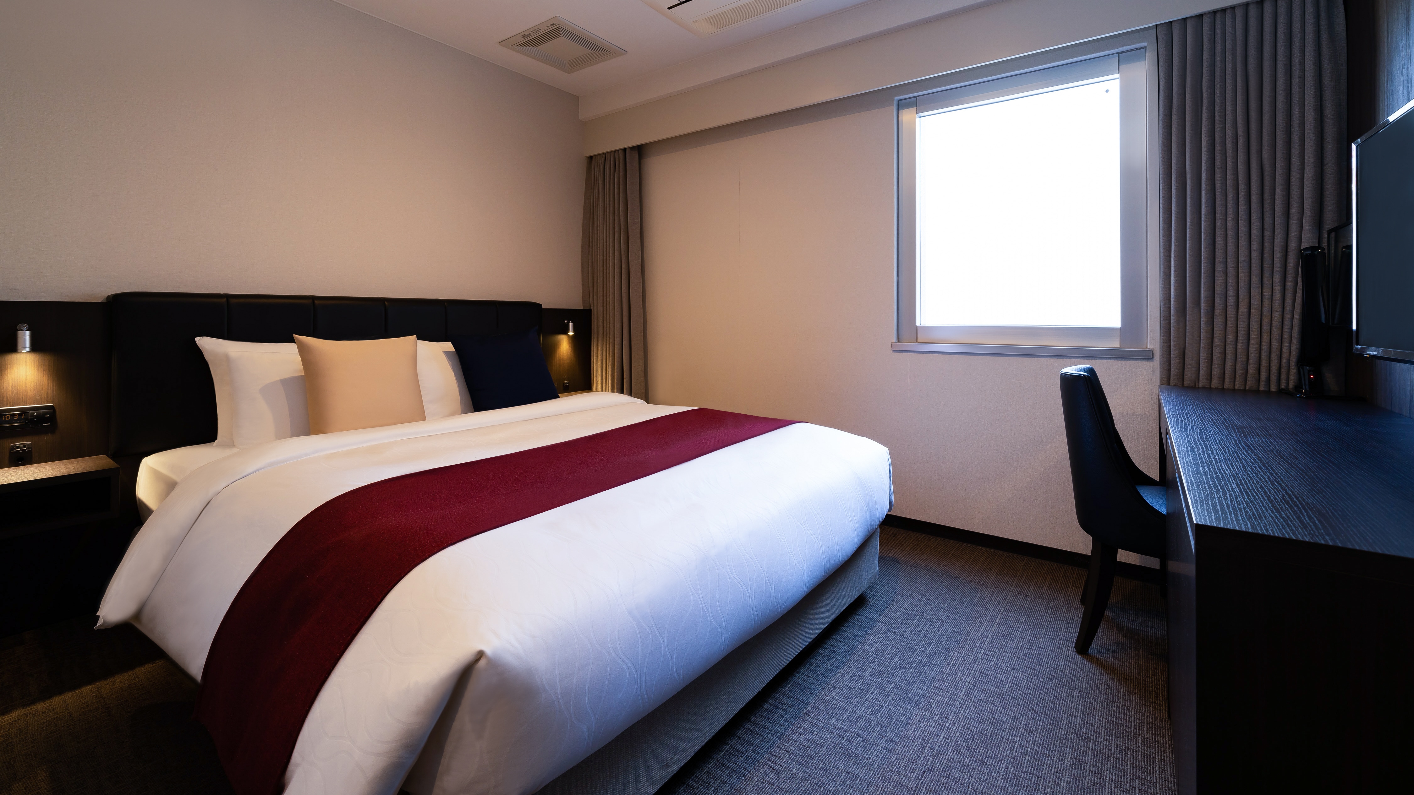 Standard double [17 square meters/bed width 160 cm]