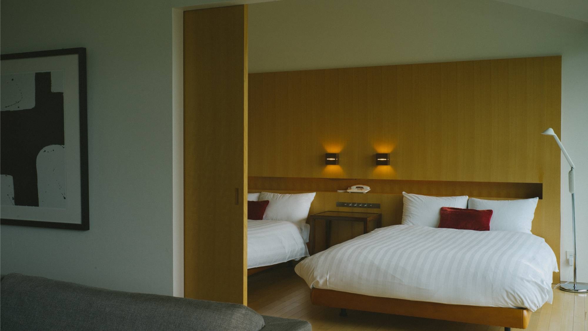 Luxury suite room bed space