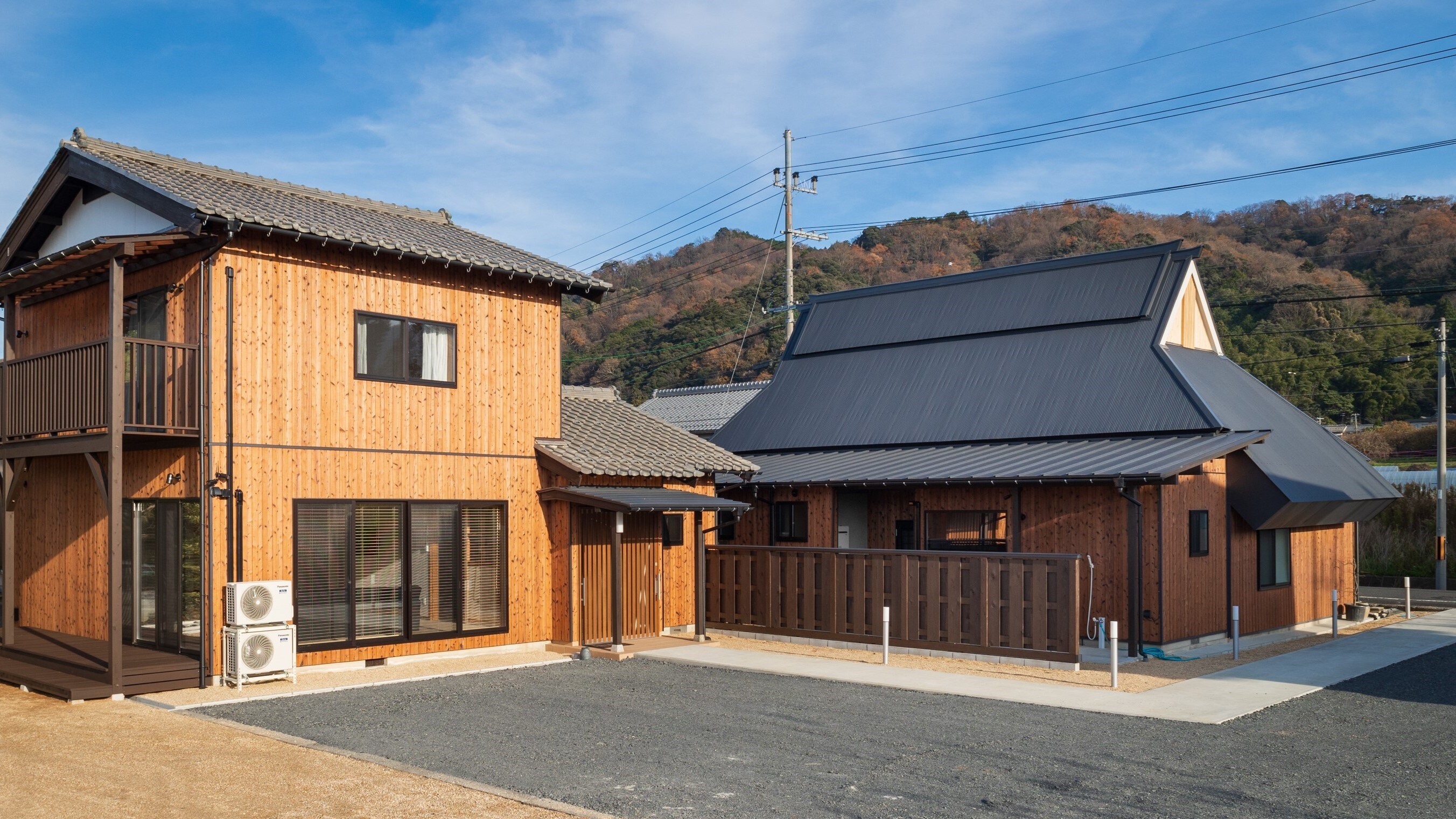 *Akamatsu exterior
