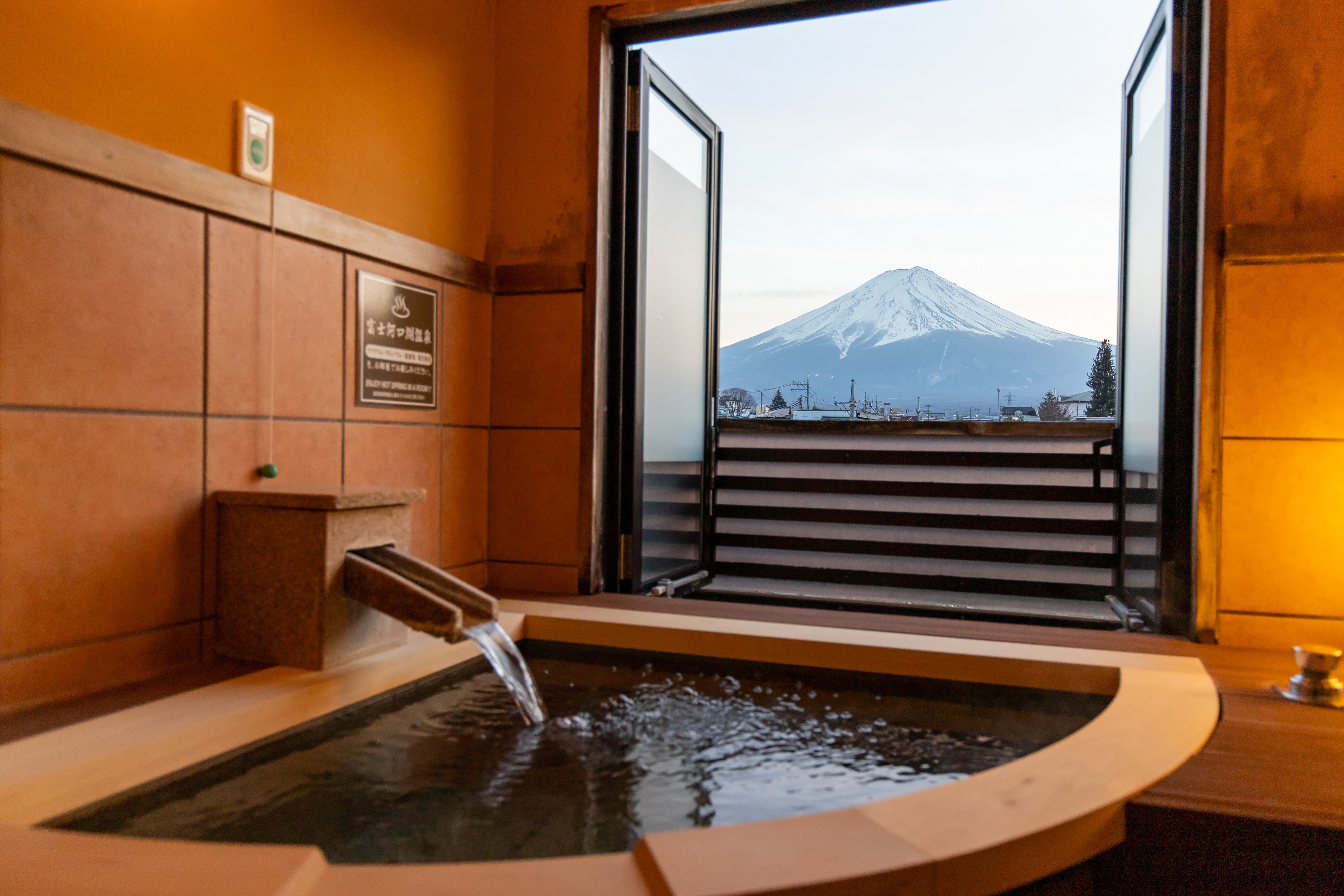   Guest room standard room with Fuji view open-air bath ③