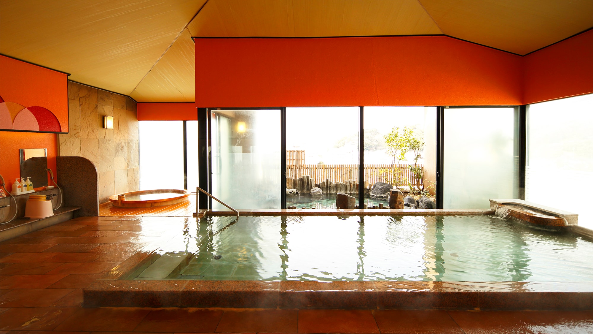 Large communal bath for women