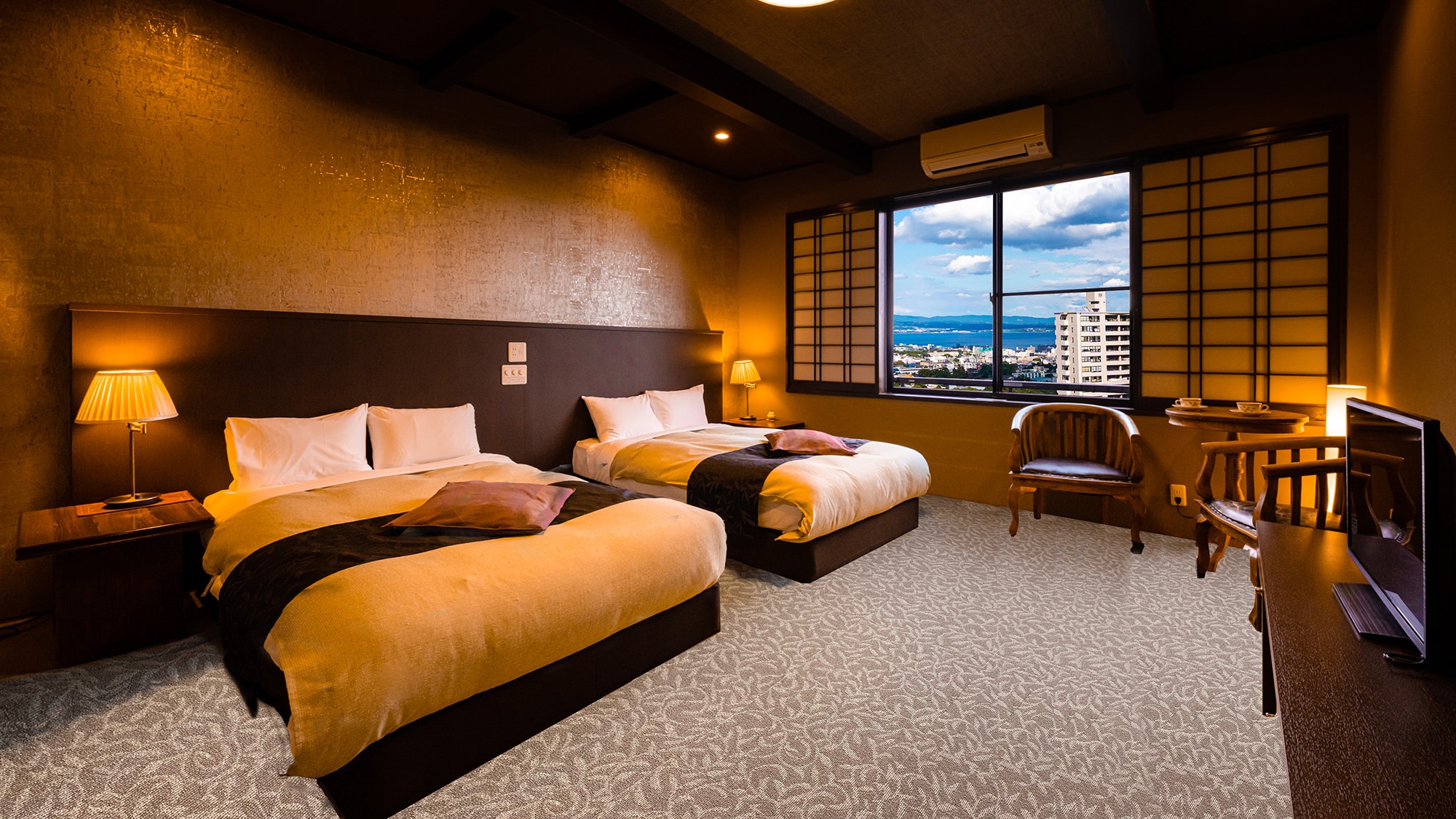 ◆Oka no So◇Western-style Japanese room◆A calming Western-style room. Relax in the two semi-double beds.