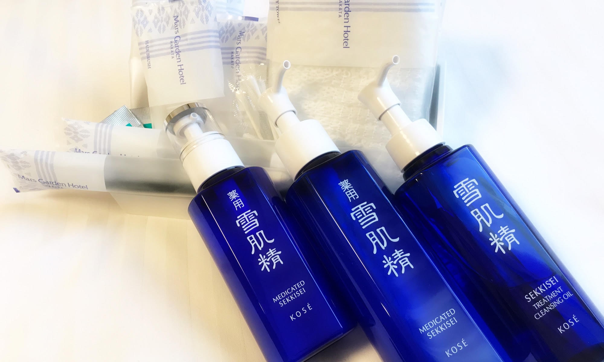 Women's priority floor room toiletries (basic cosmetics)