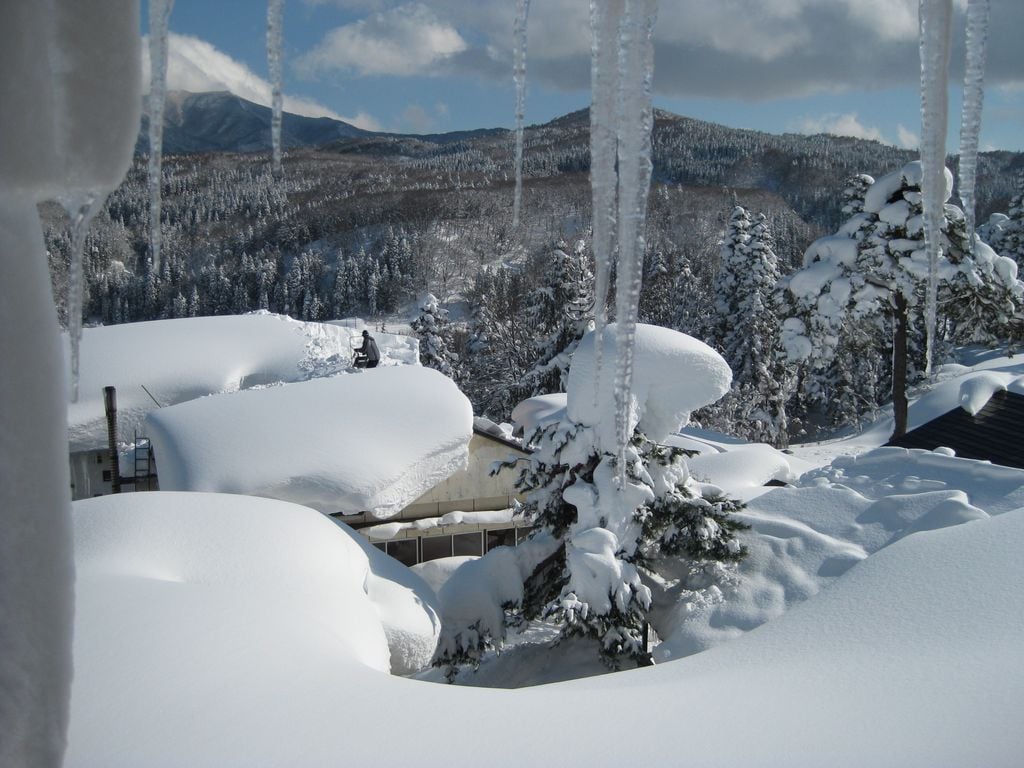 Heavy snowfall in Myoko