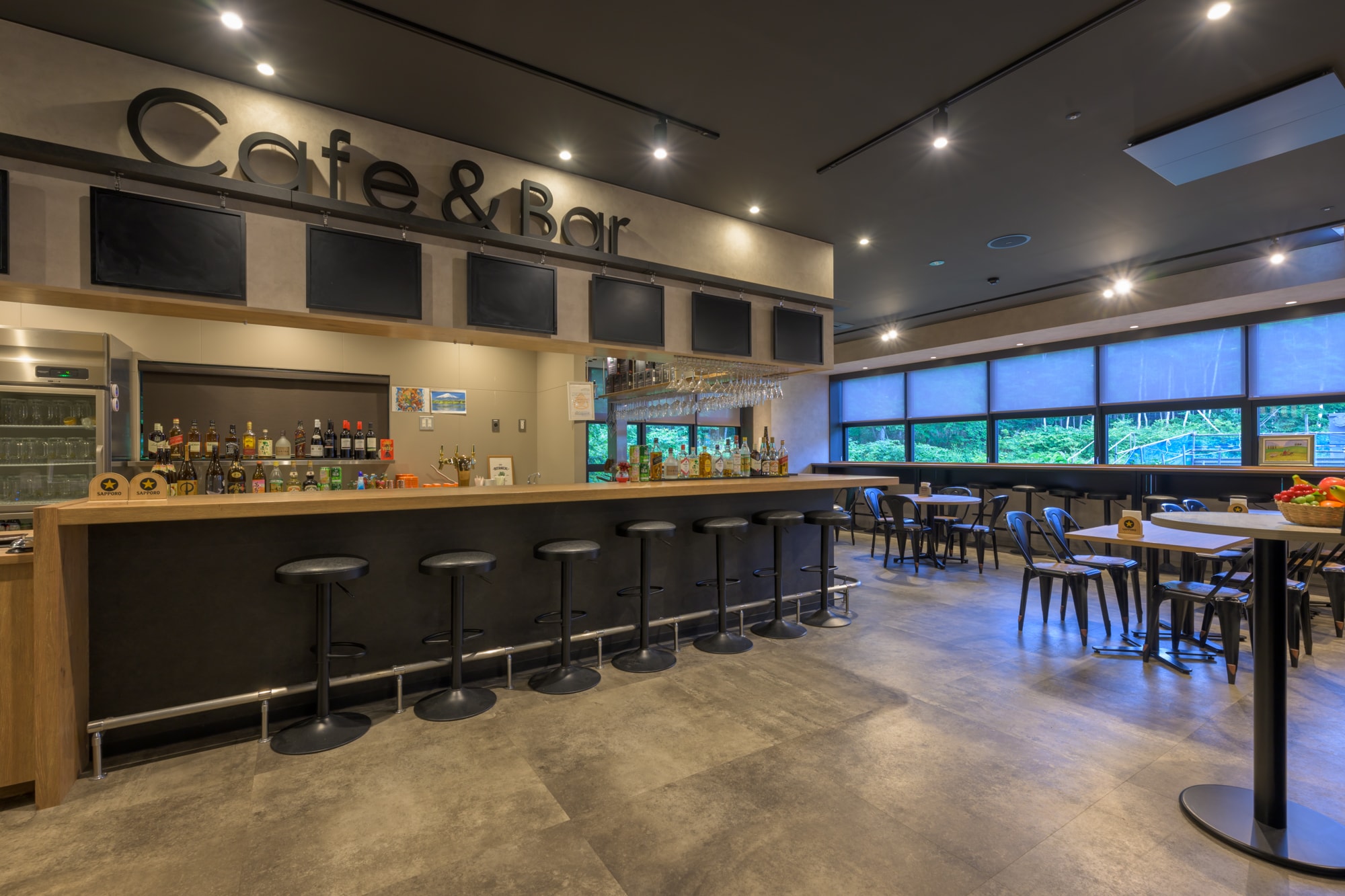 restaurant