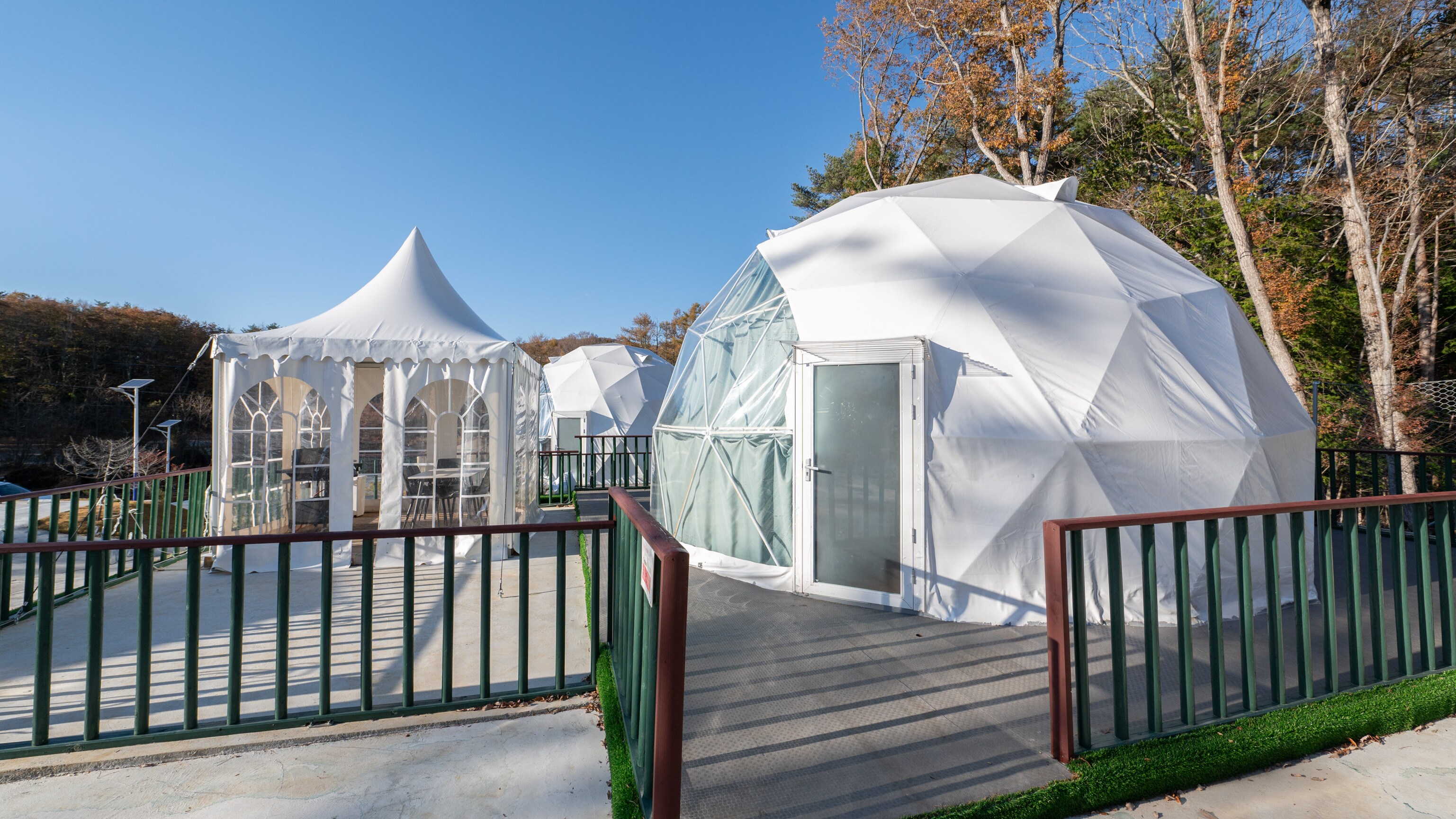 Village Dome Semi-double [3 beds]