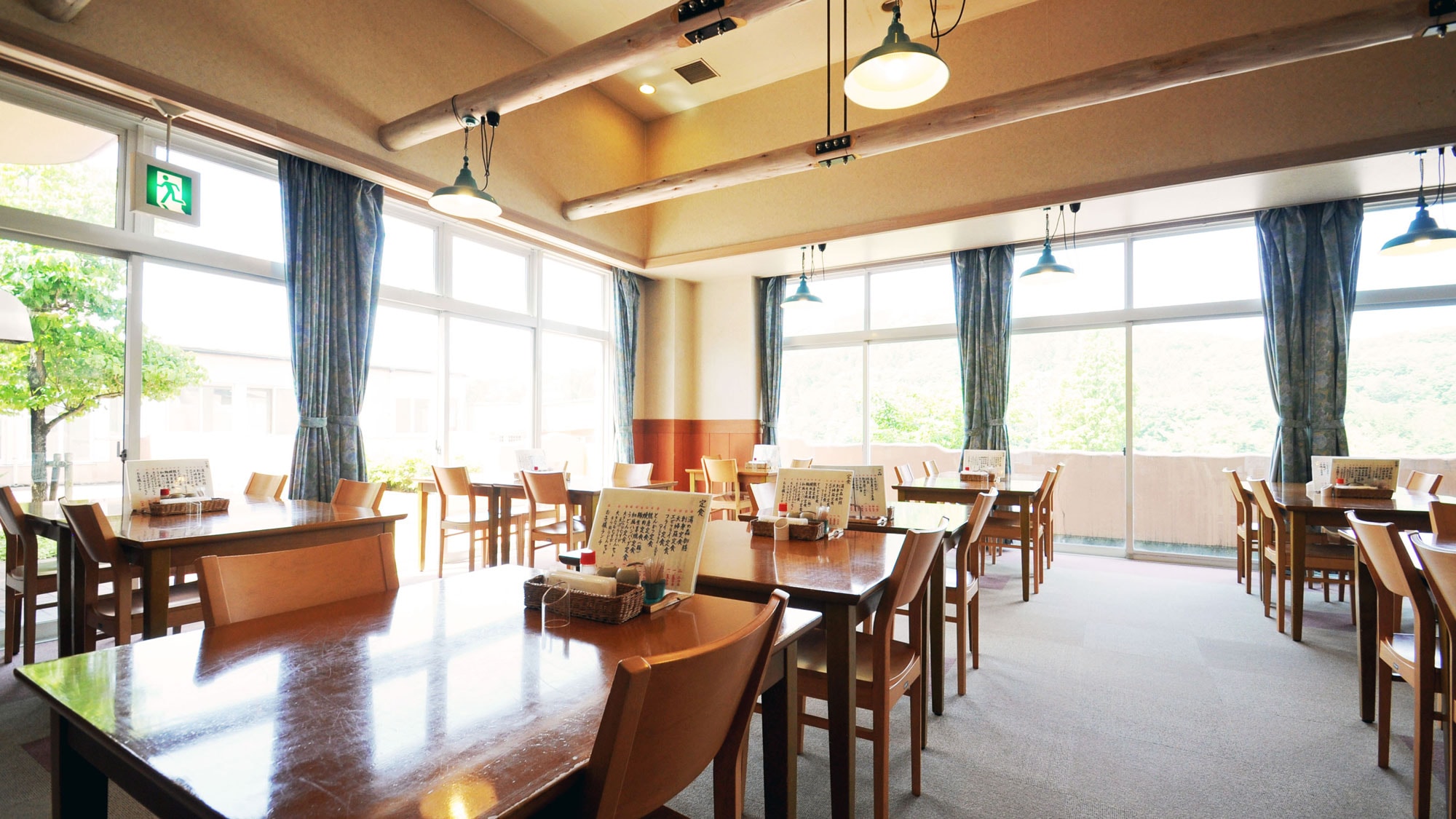 [Main building restaurant Taniya] Wheelchair accessible. Baby chairs also available.