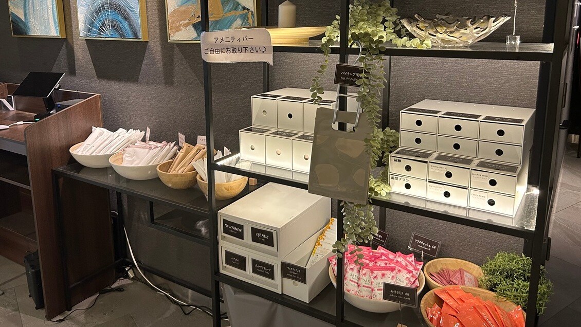 [Amenity bar] Please bring anything you need to your room.