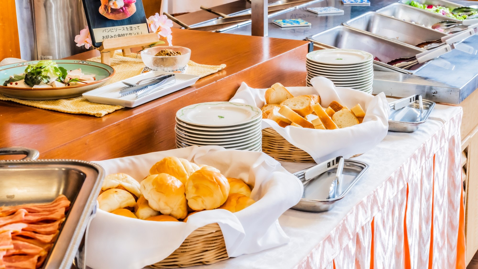 Breakfast buffet (image)