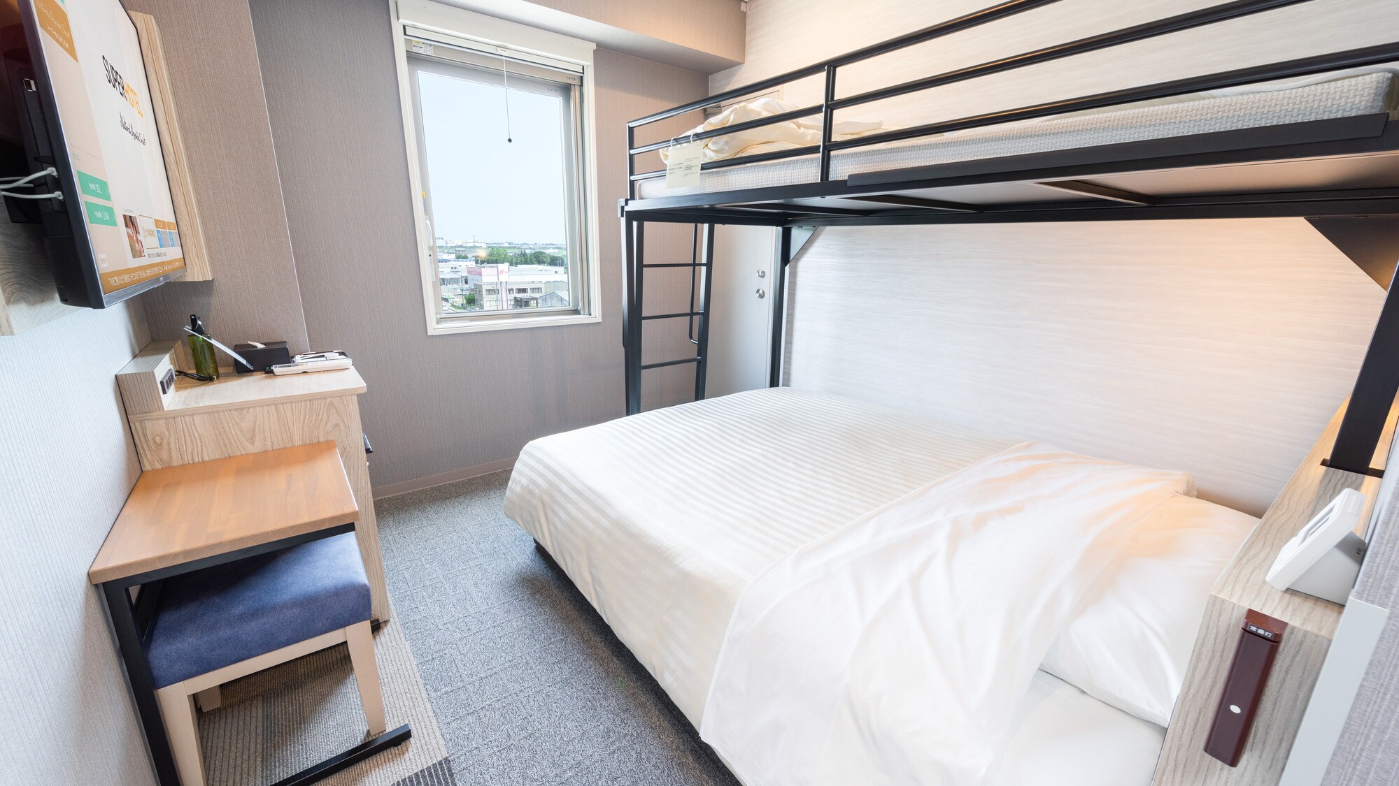 Double bed and loft bed