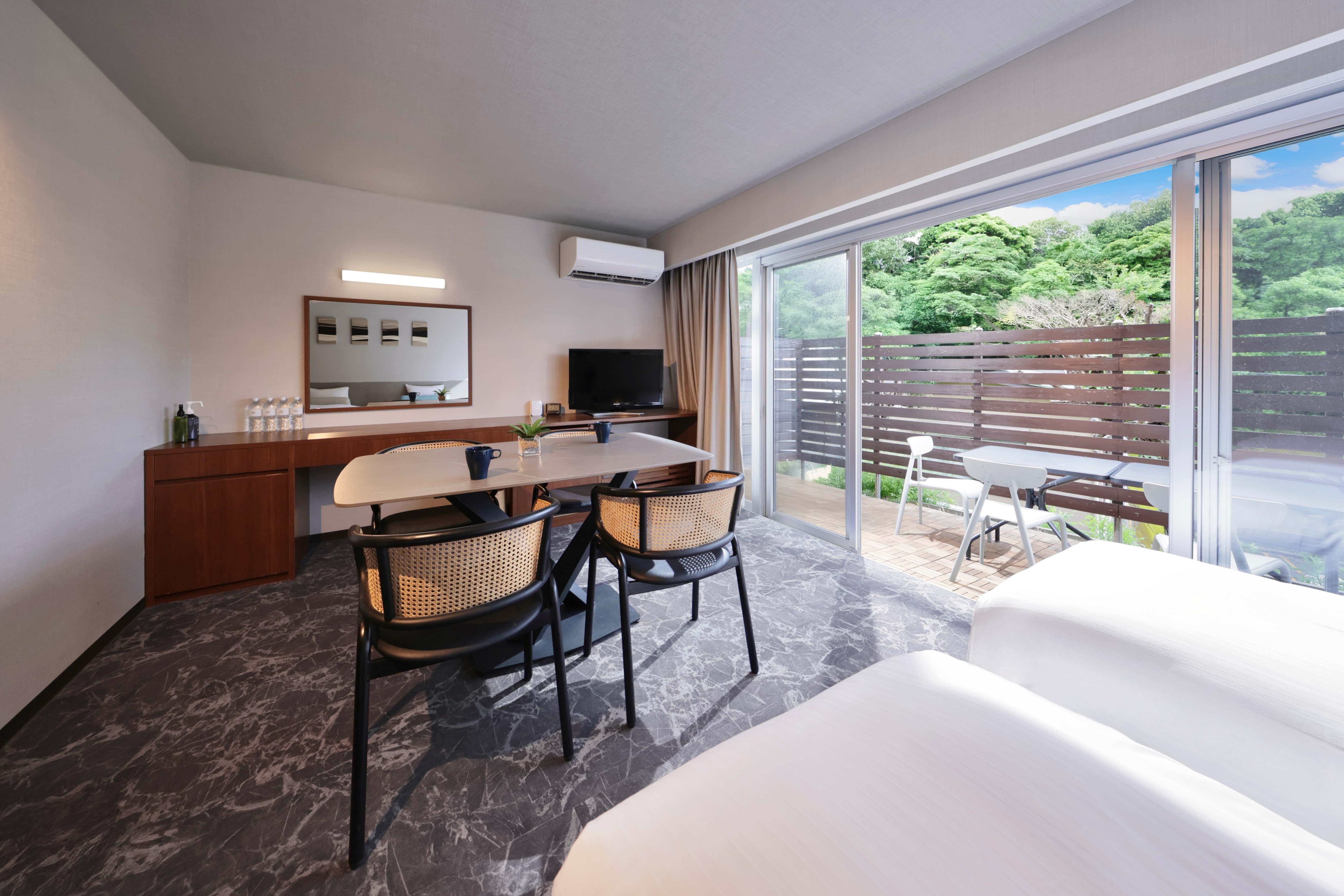 【16 밤】 미러블 완비 | 포스 룸 ※ 샤워 전용