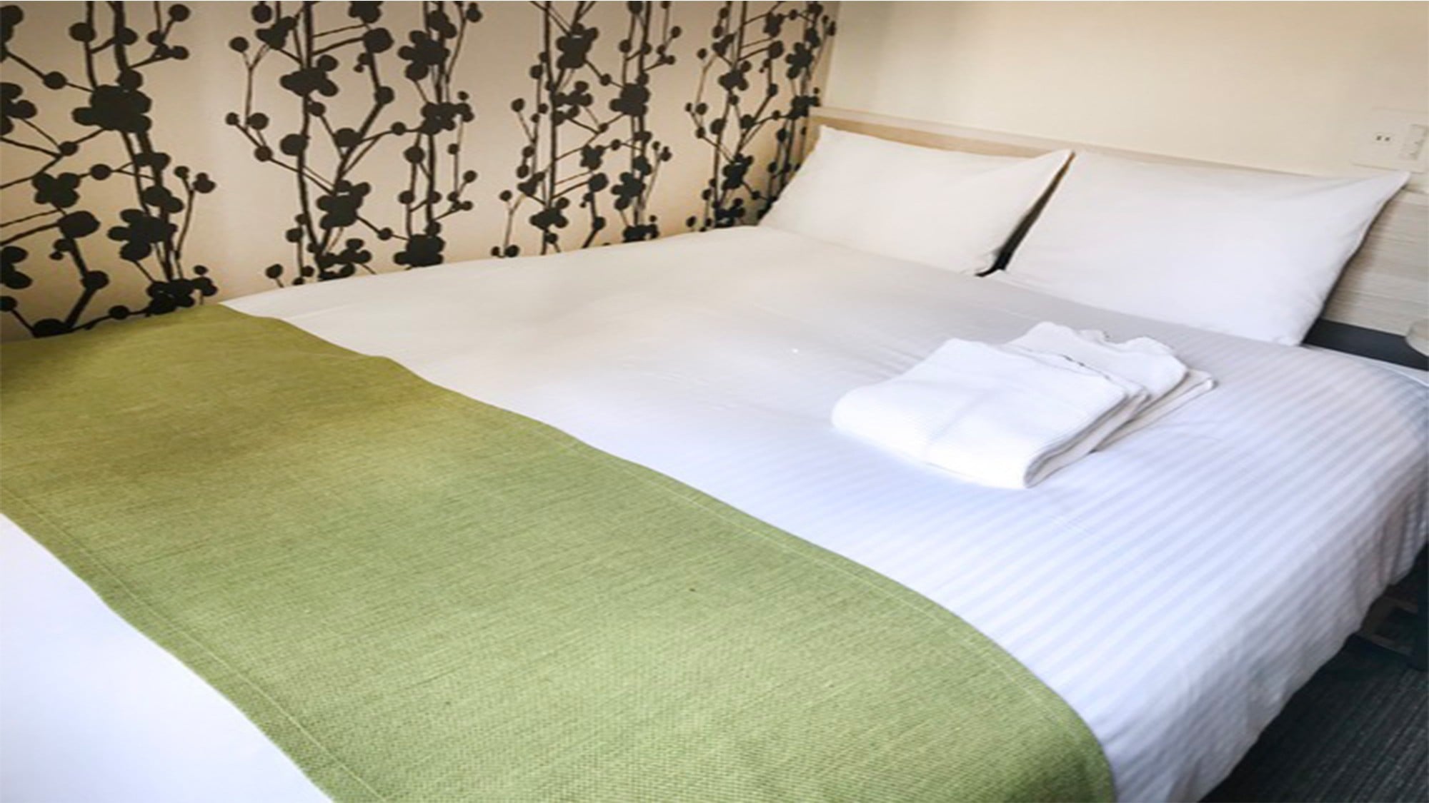 Semi-double room (for 2 people)